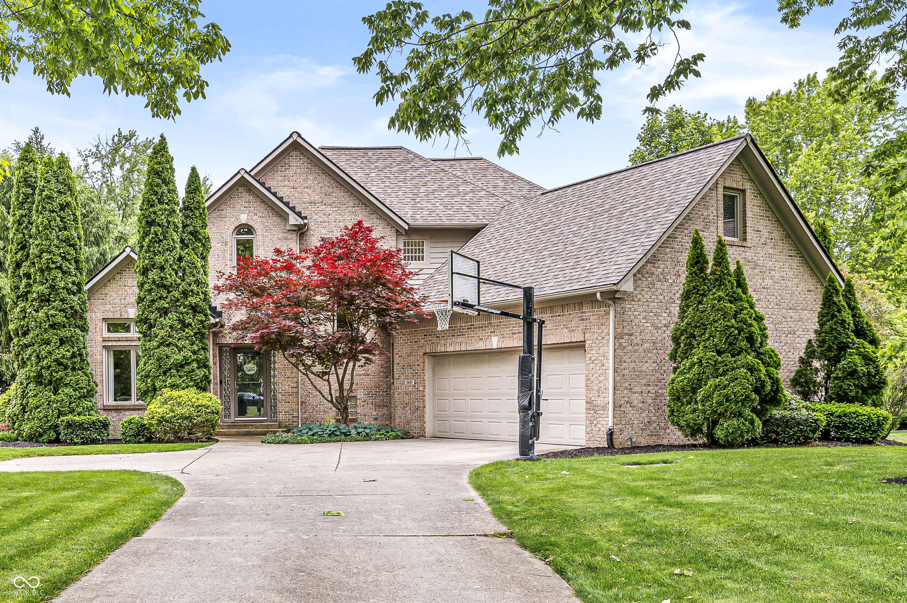 10697 Woodmont Lane