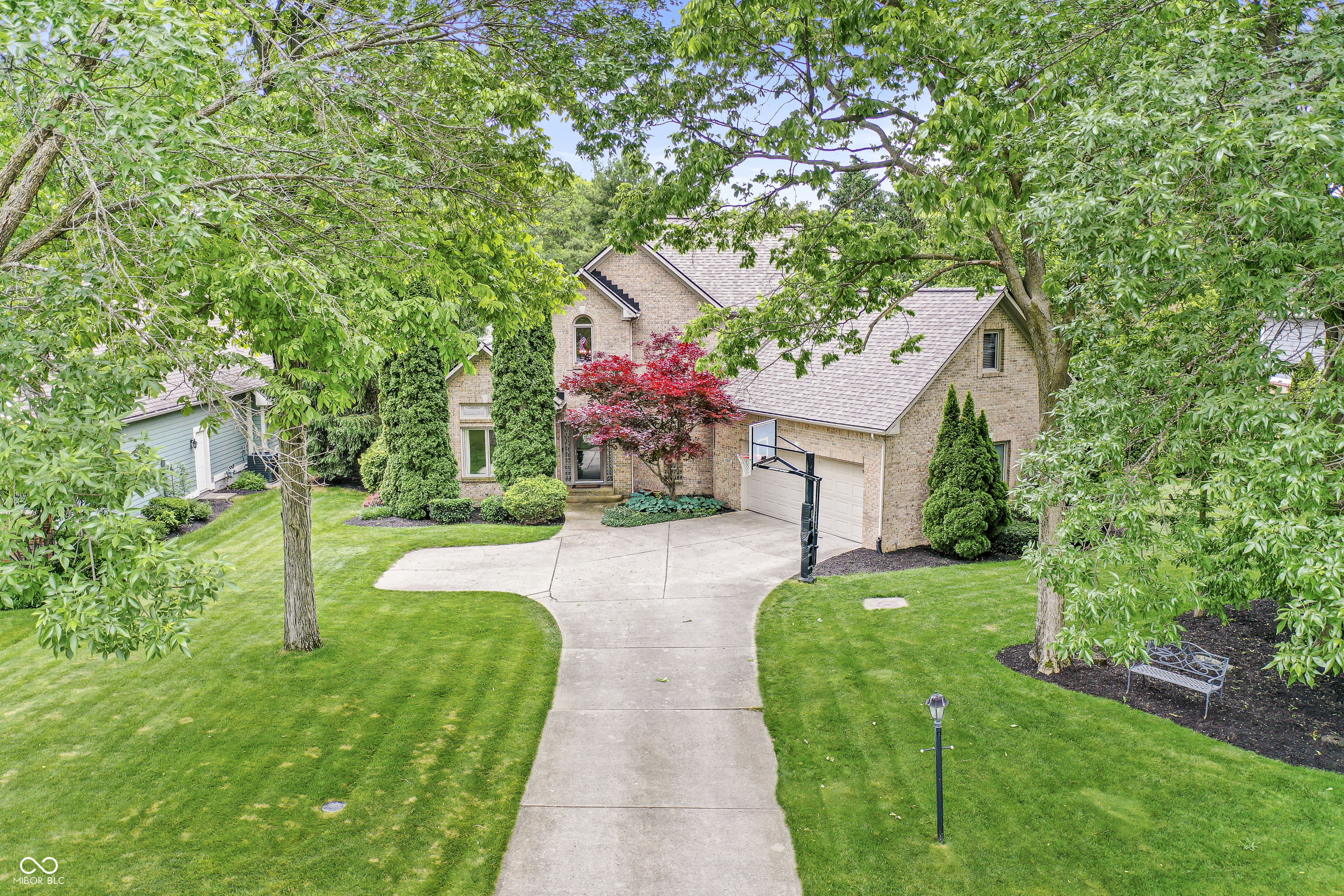 10697 Woodmont Lane
