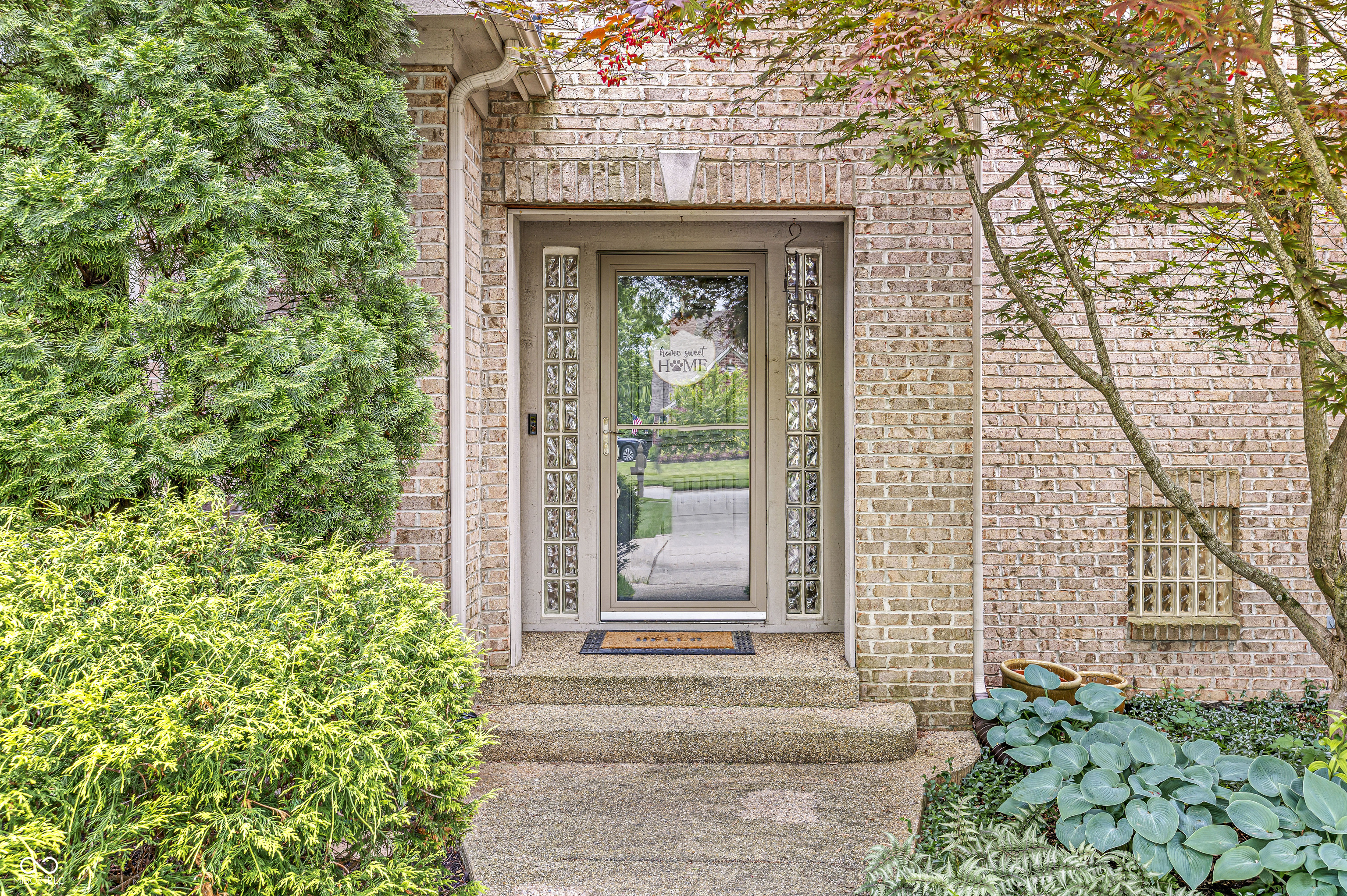 10697 Woodmont Lane