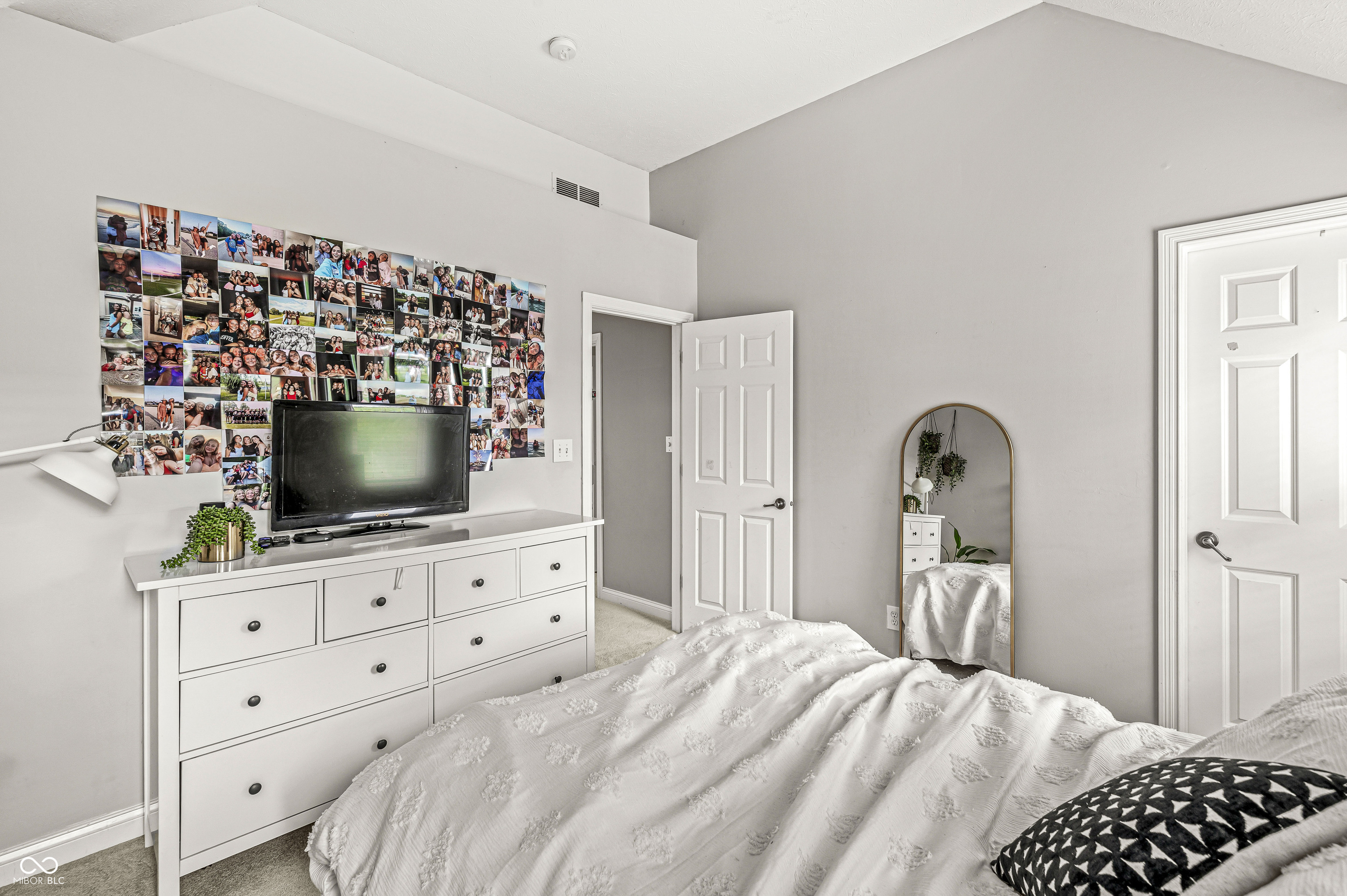 10697 Woodmont Lane