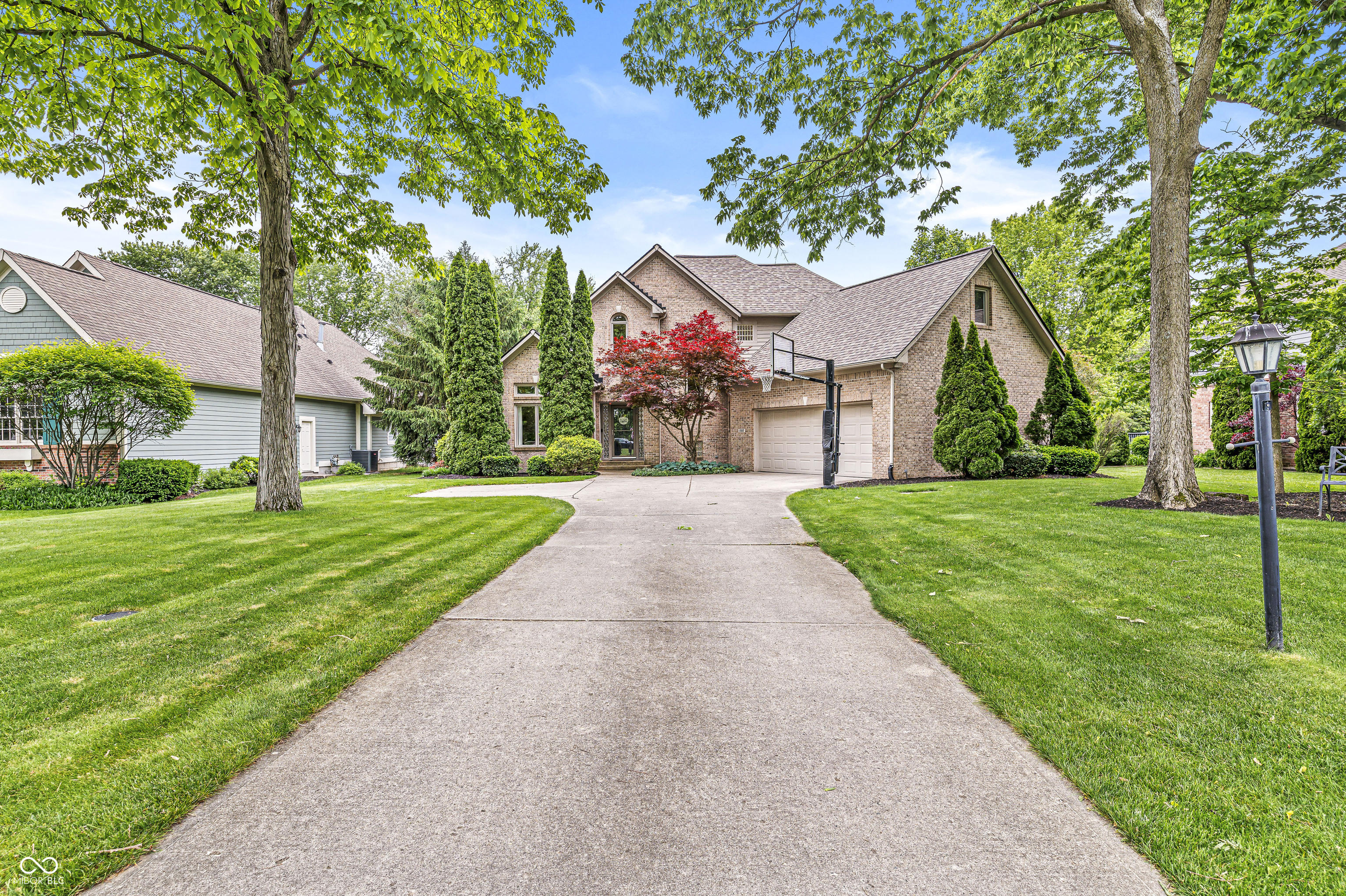 10697 Woodmont Lane