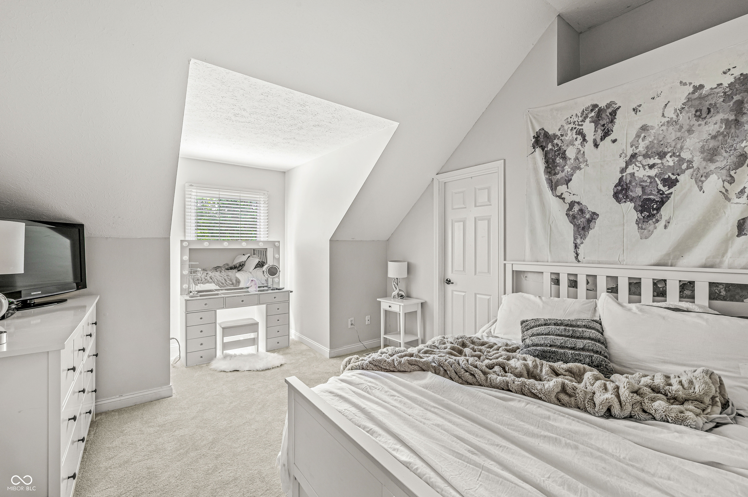 10697 Woodmont Lane