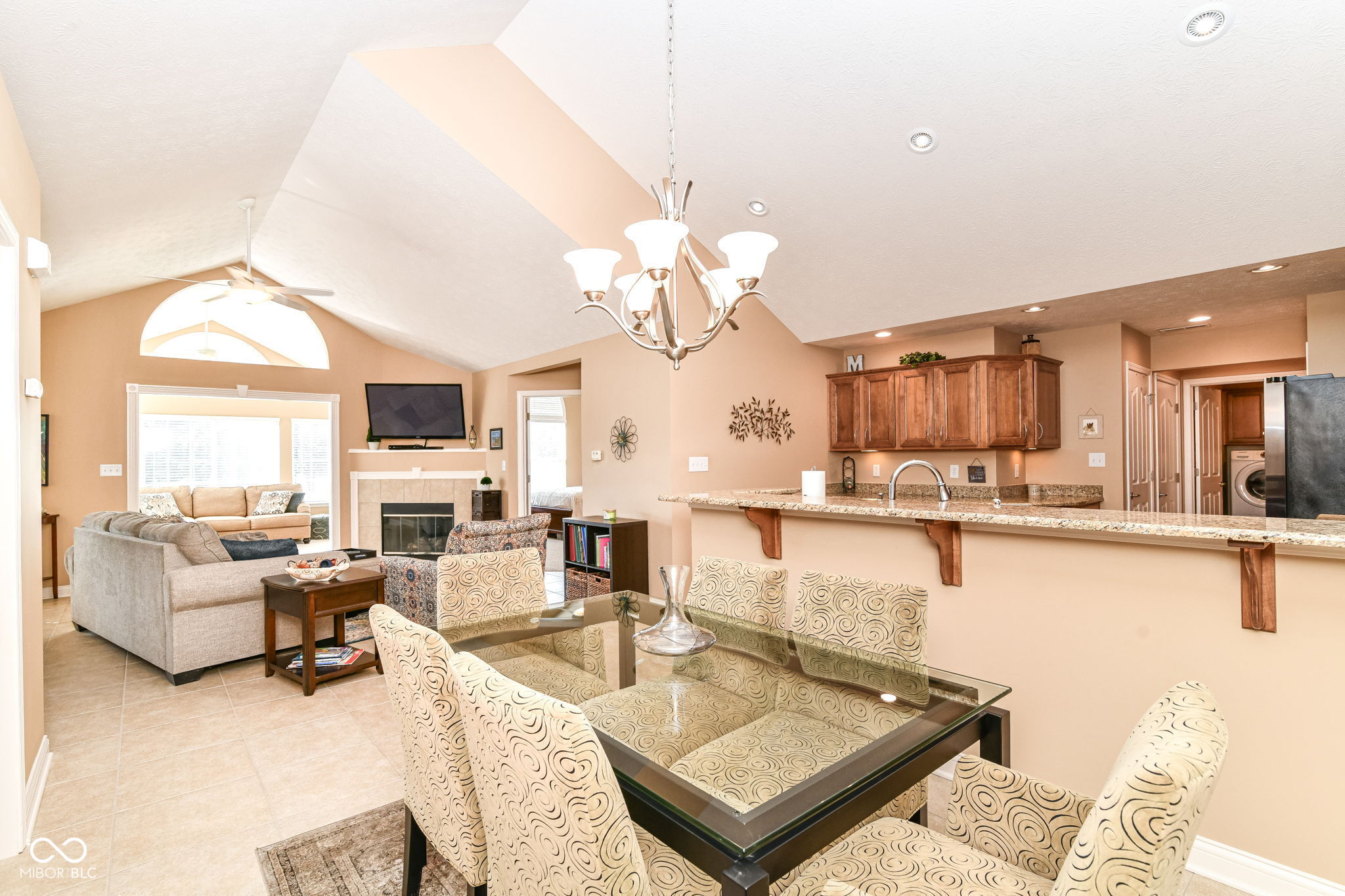 13807 Rue Fontaine Lane