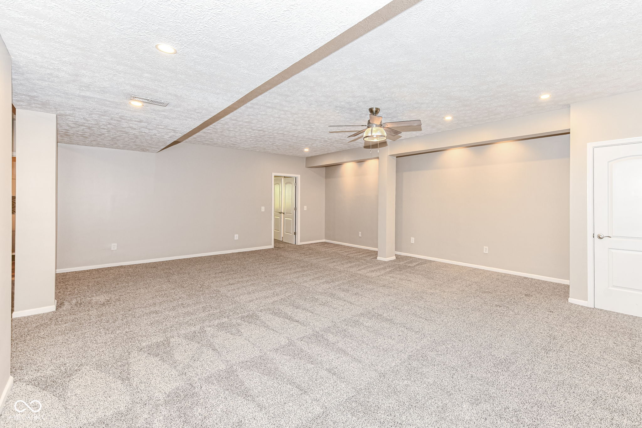6160 Hardwick Drive