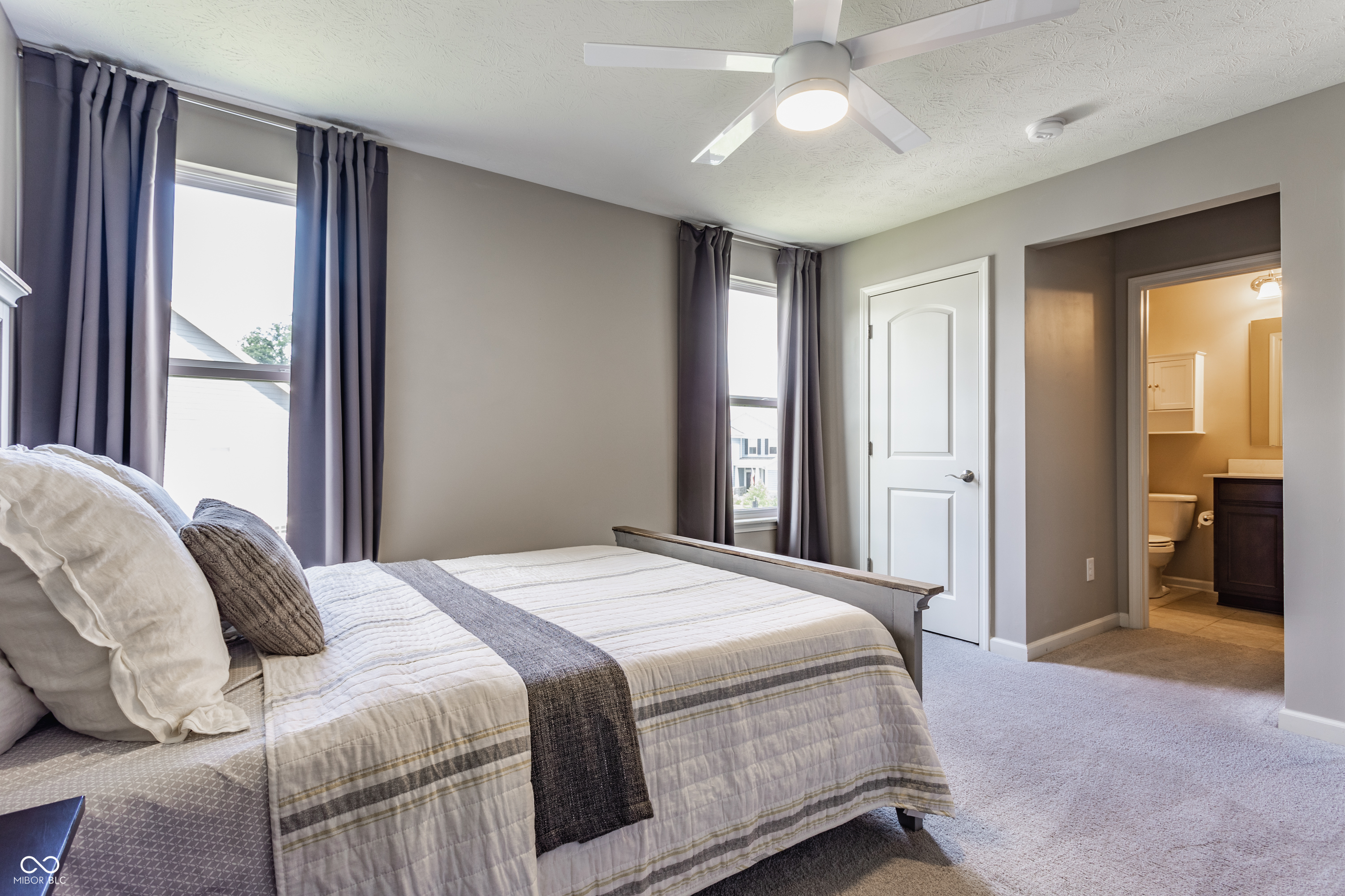 3606 Evergreen Way