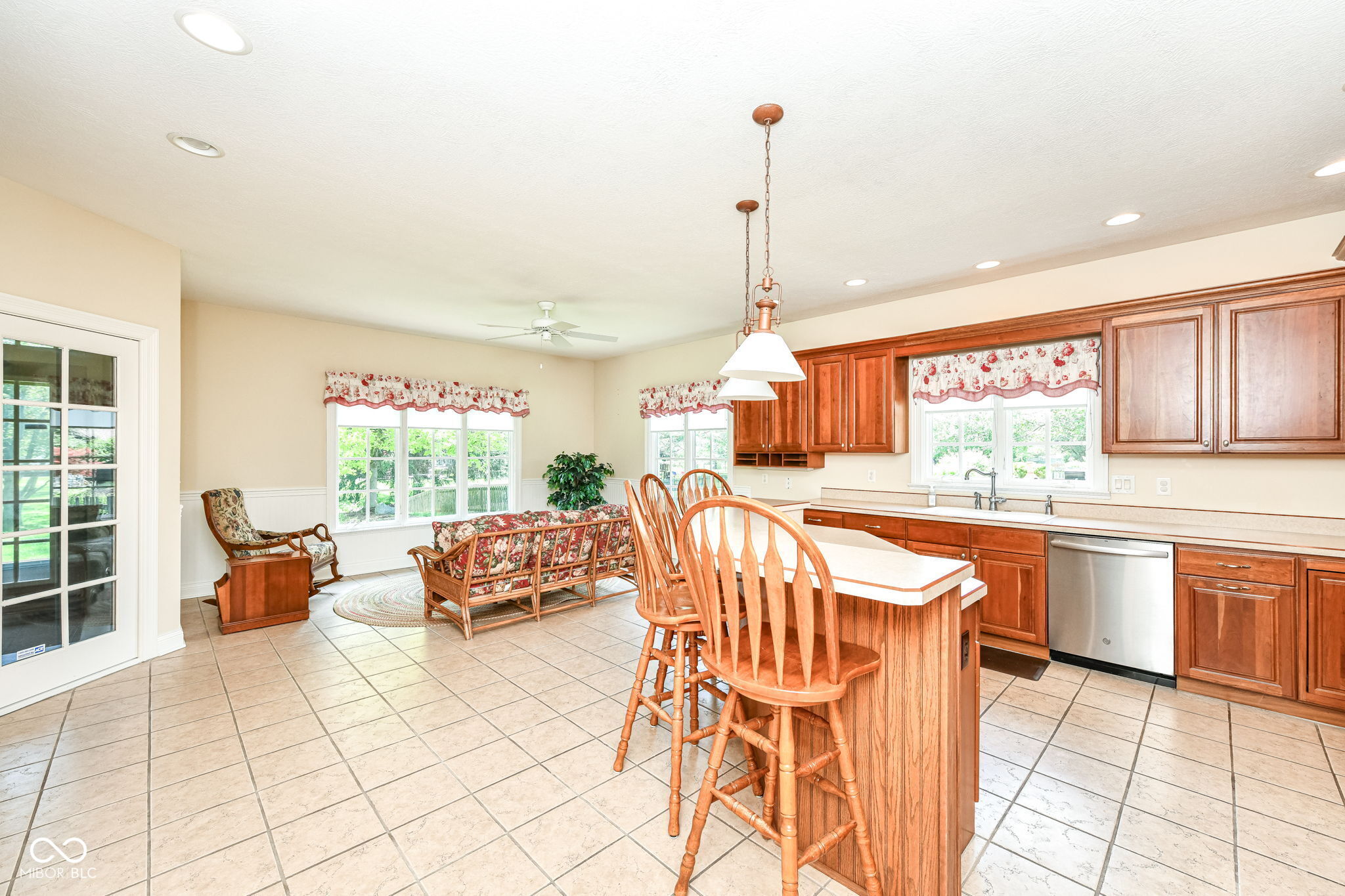 10005 Southwind Drive