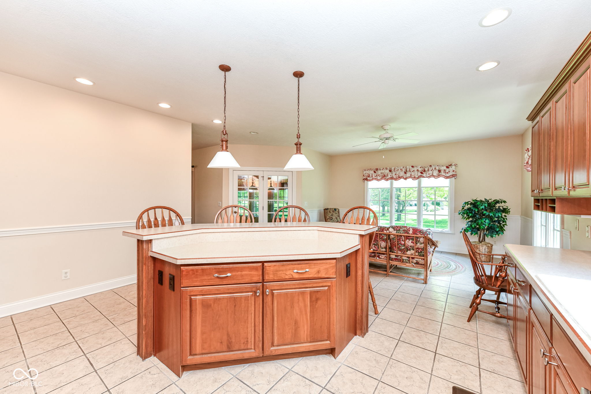 10005 Southwind Drive