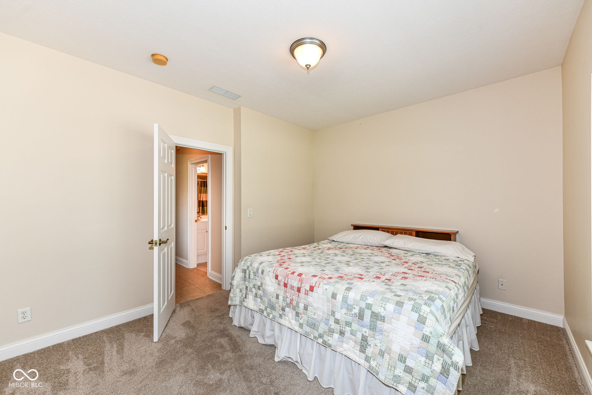 10005 Southwind Drive