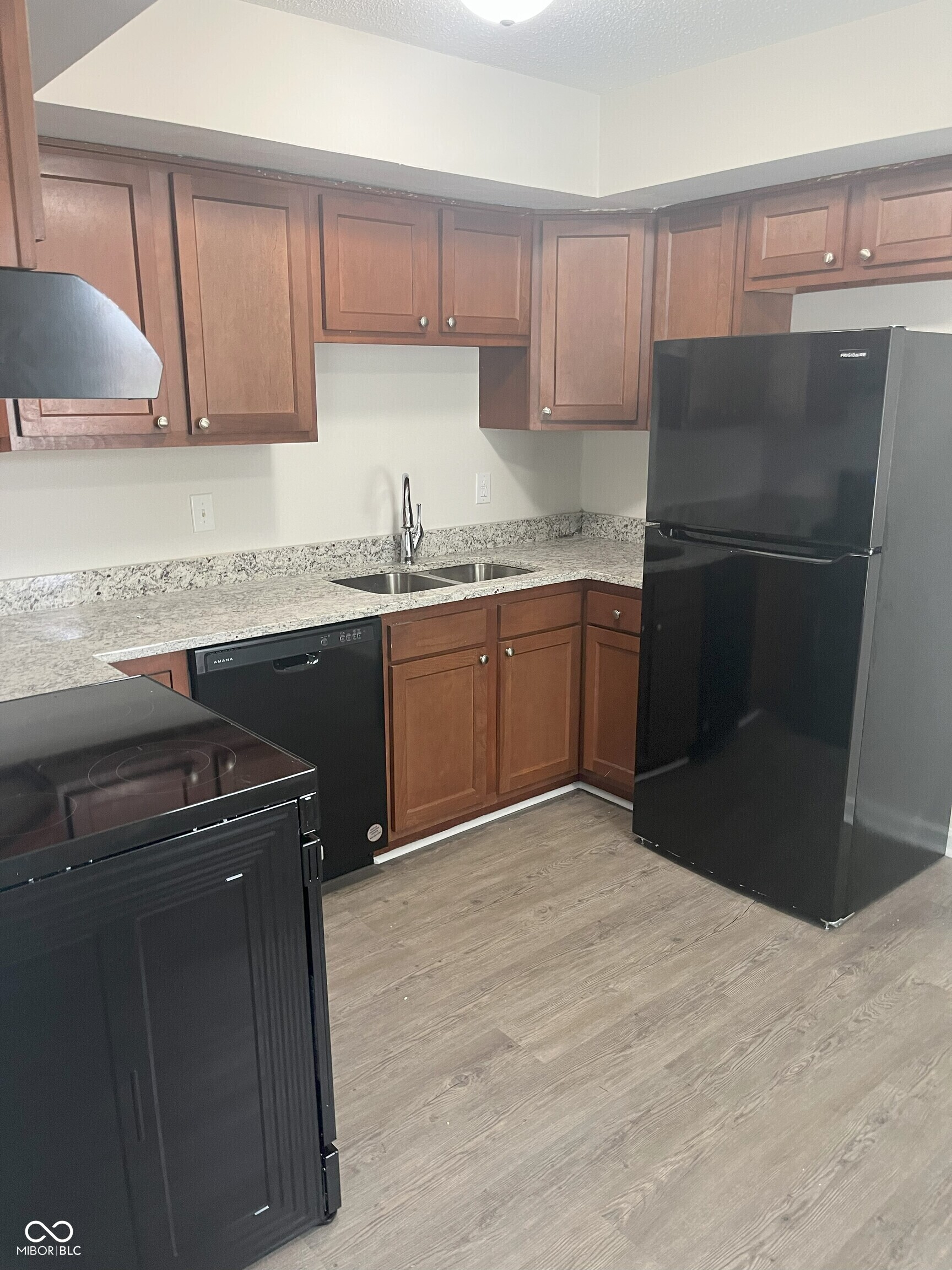 421 Lark Court