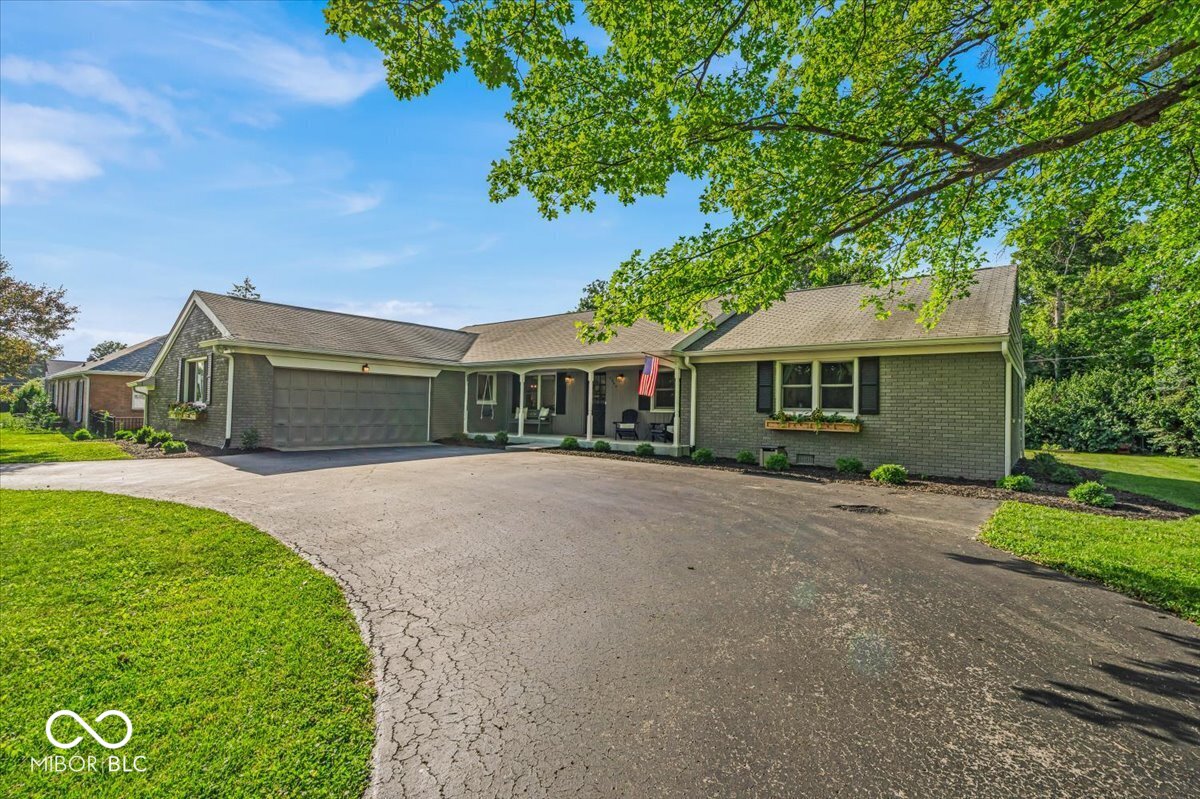 5850 E 54th Place