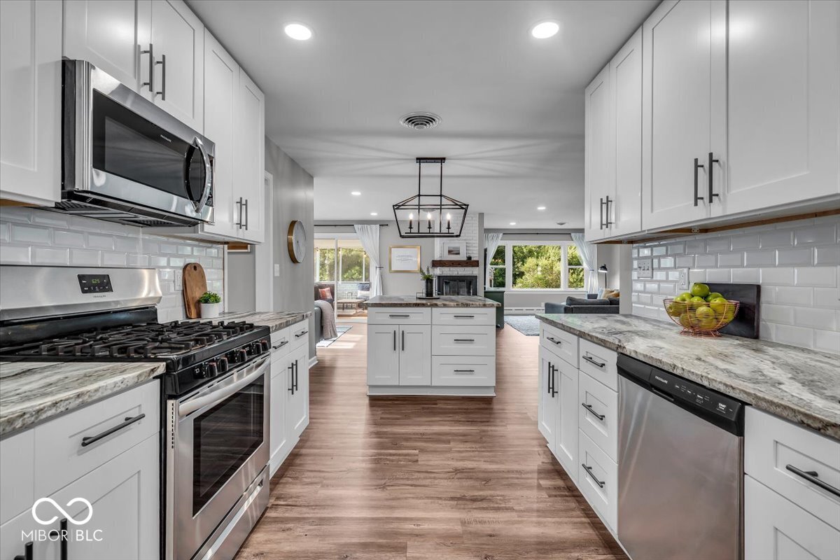 5850 E 54th Place