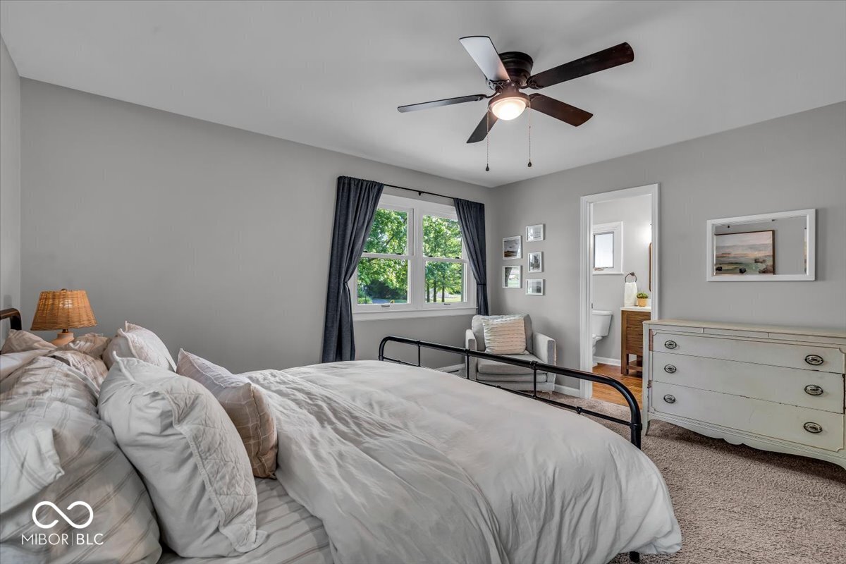 5850 E 54th Place