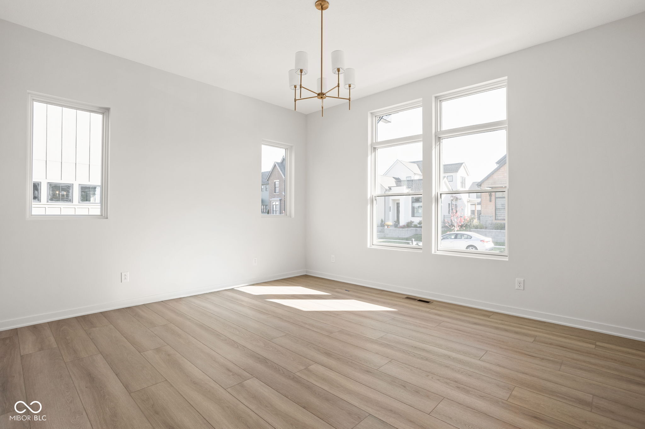 17342 Newton Main Street