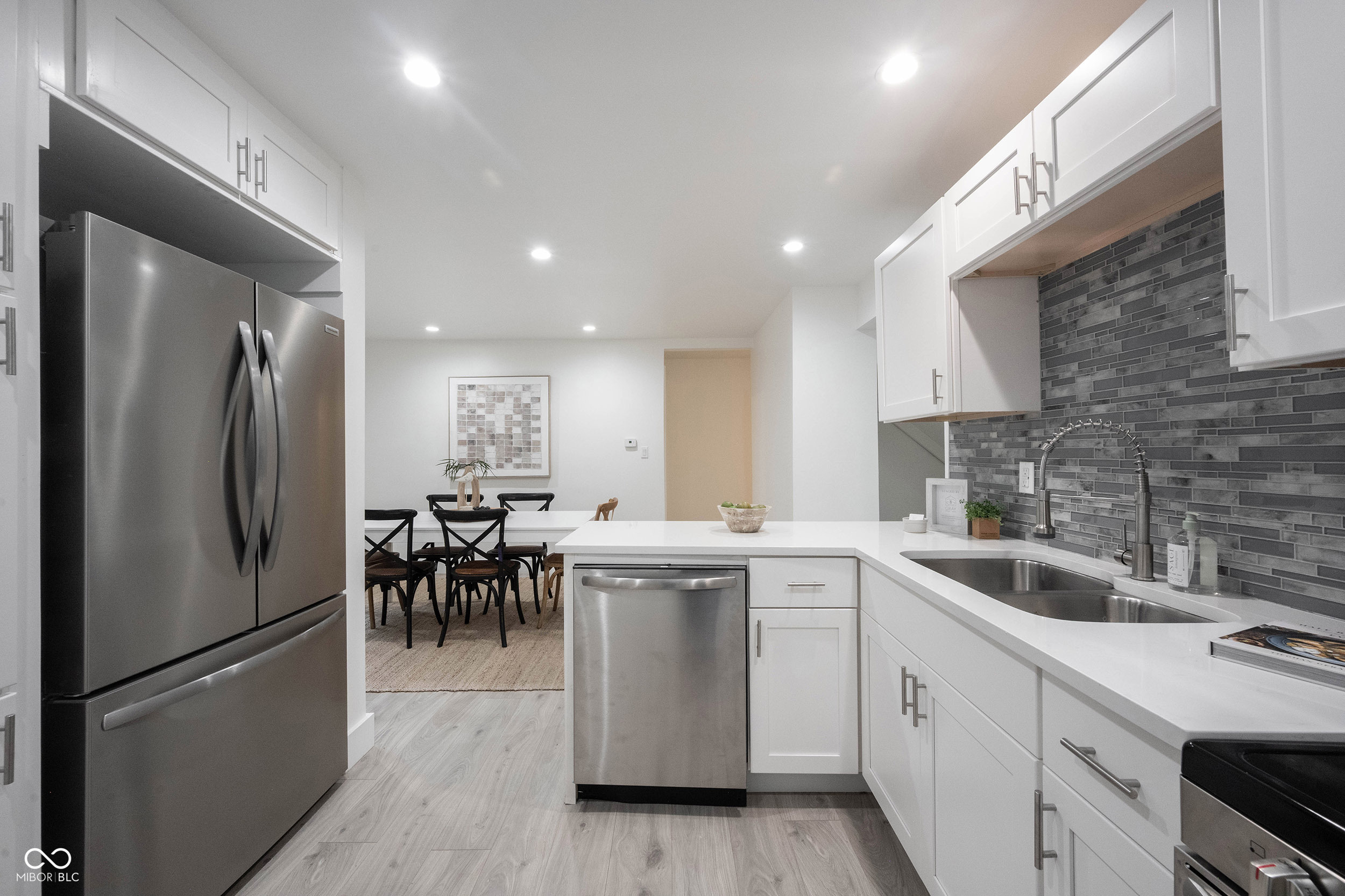 1511 E 49th Street