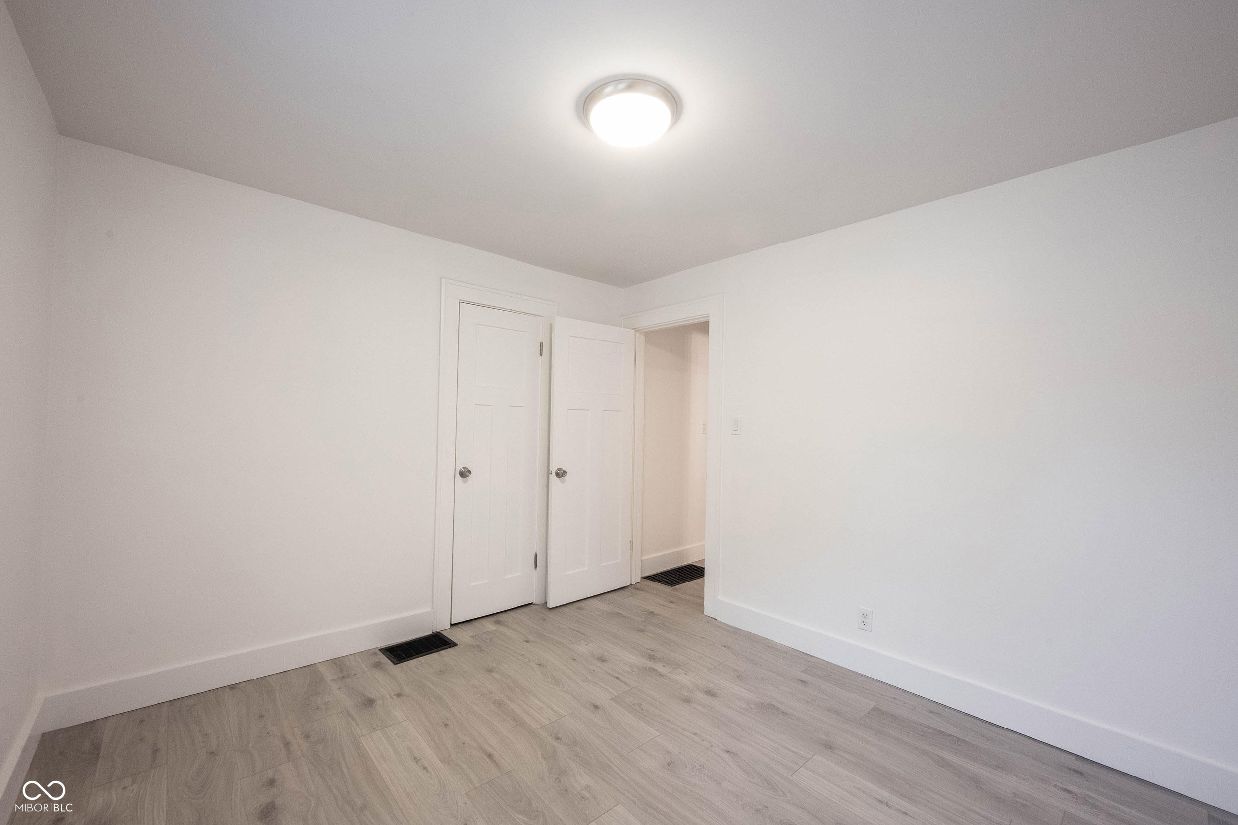 1511 E 49th Street
