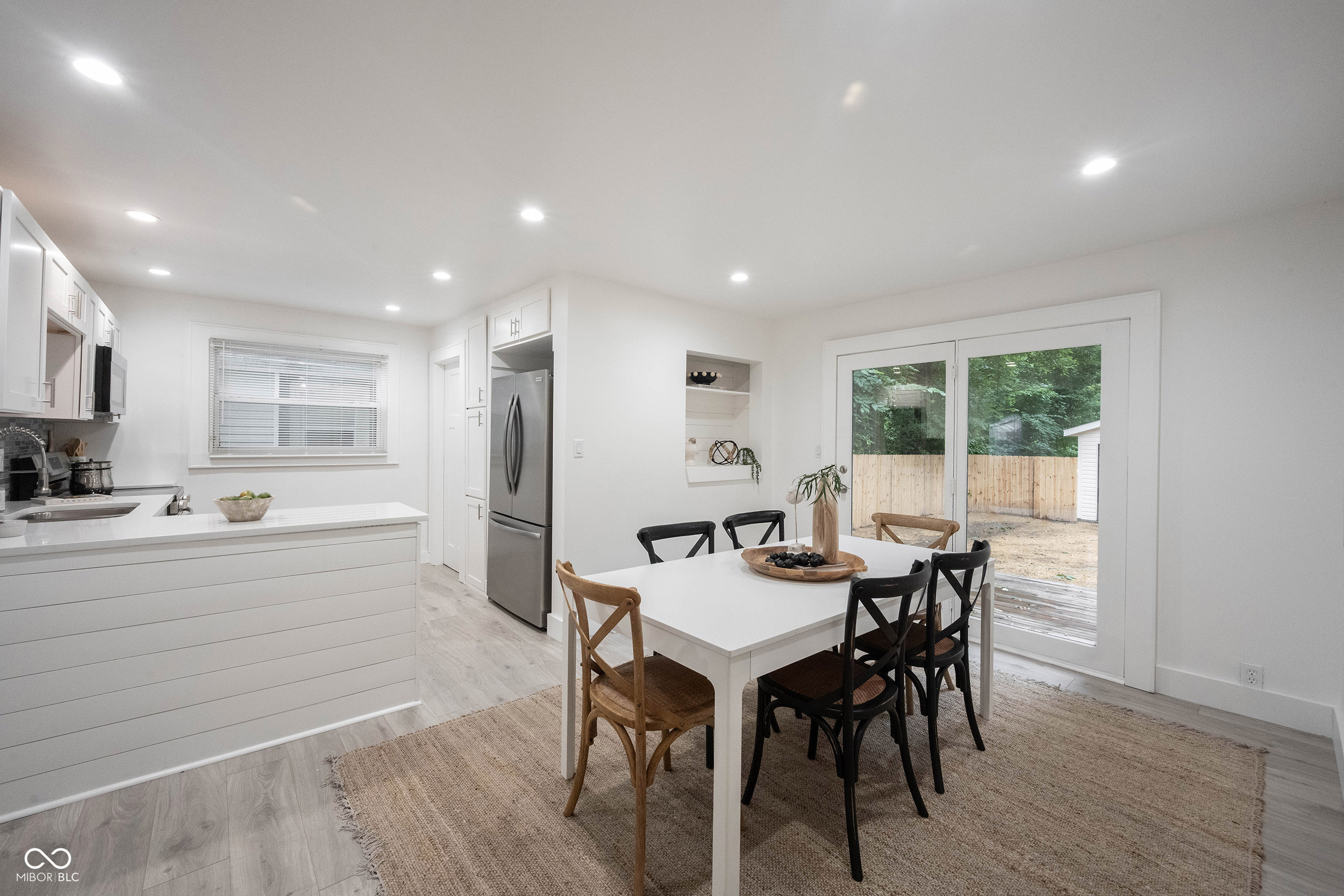 1511 E 49th Street