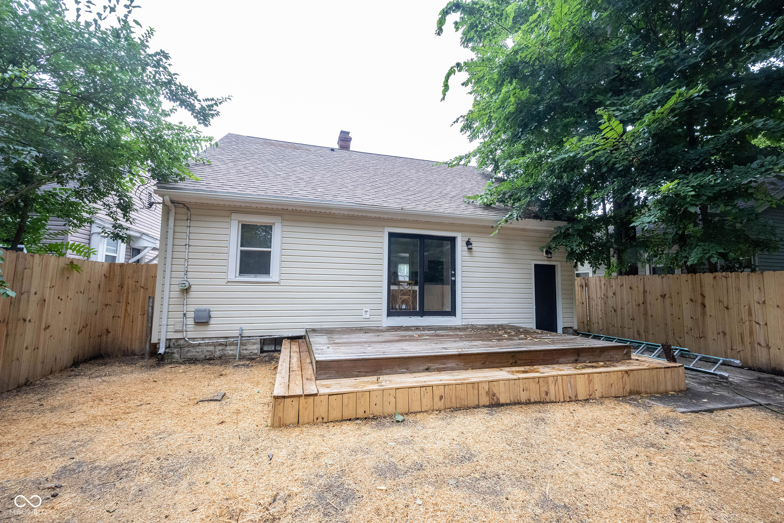 1511 E 49th Street