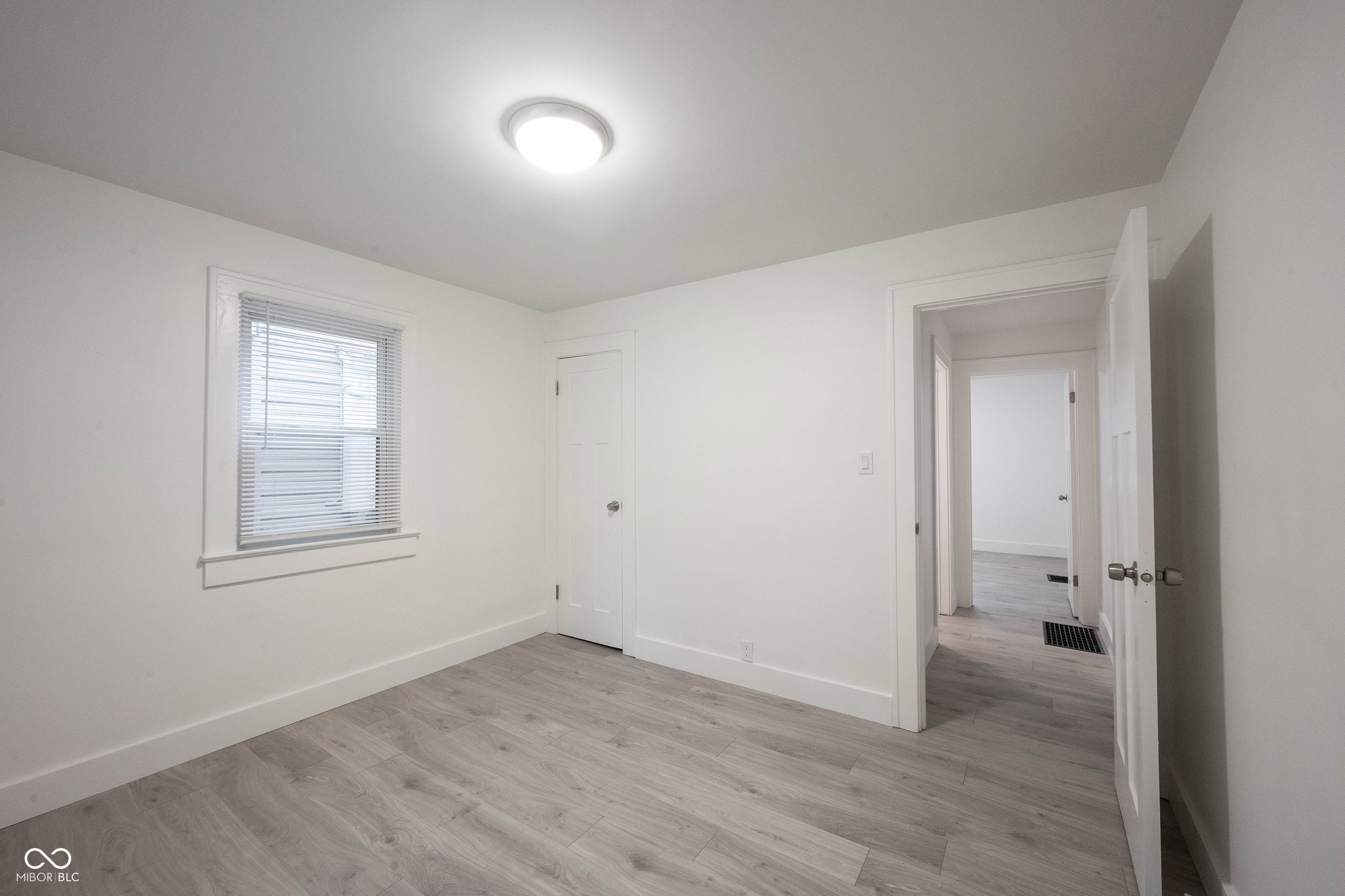 1511 E 49th Street