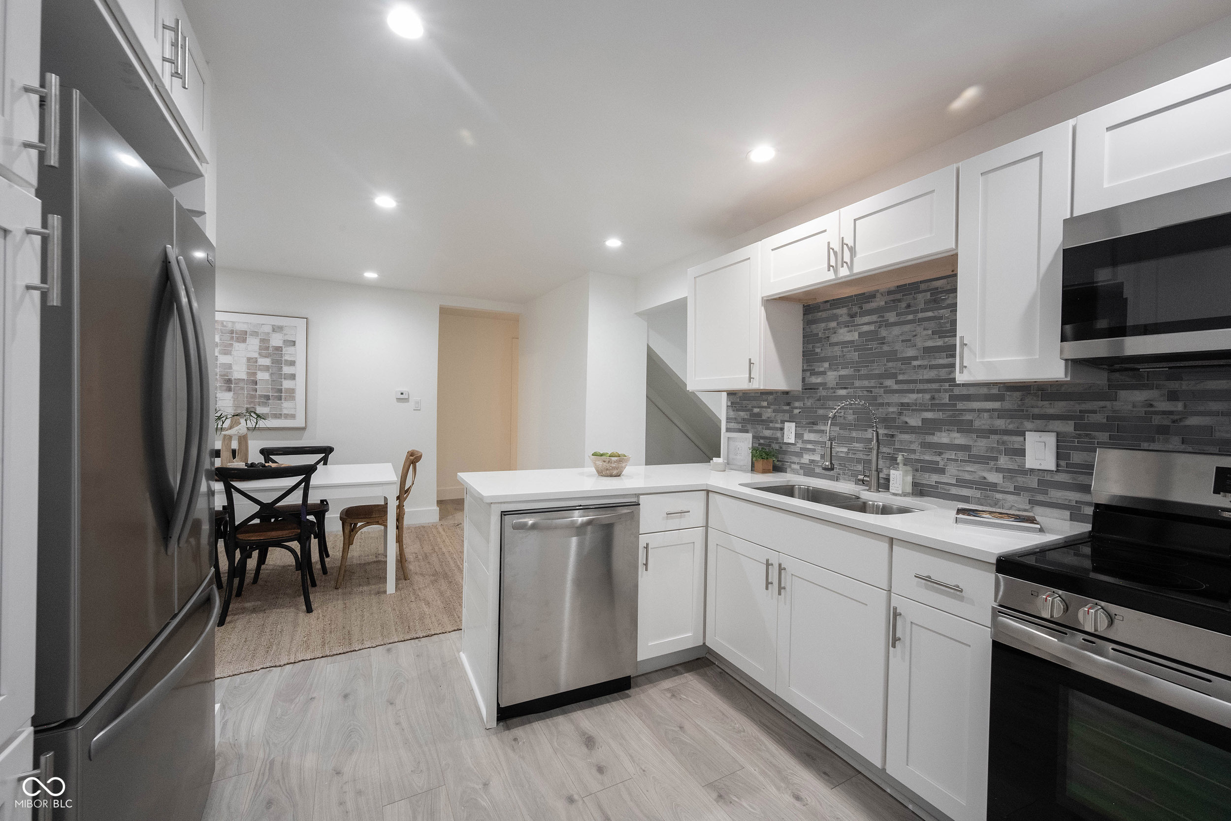1511 E 49th Street