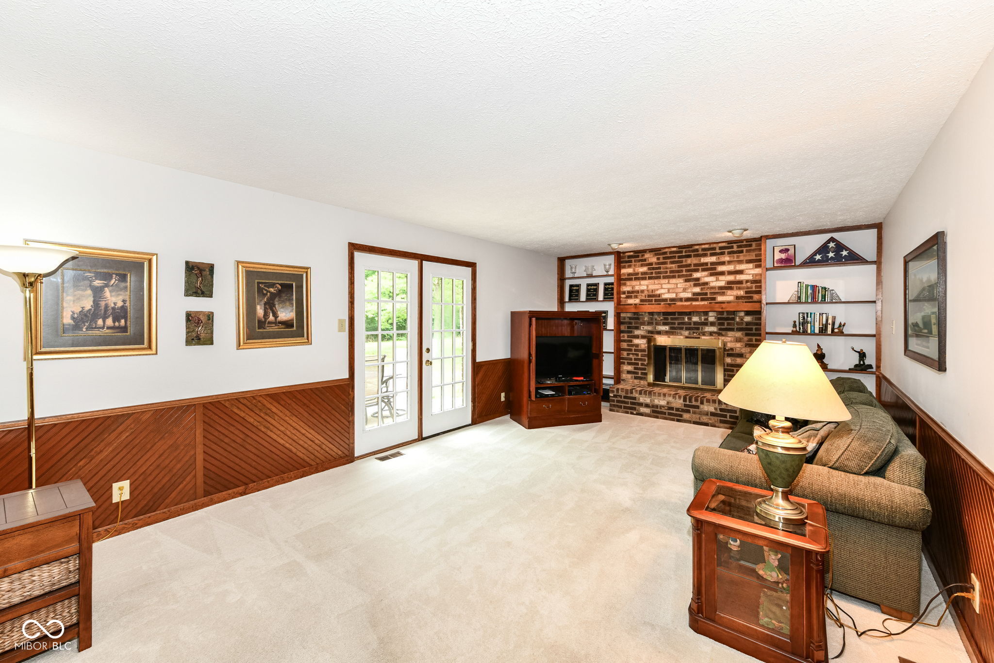 5516 Ridge Hill Way