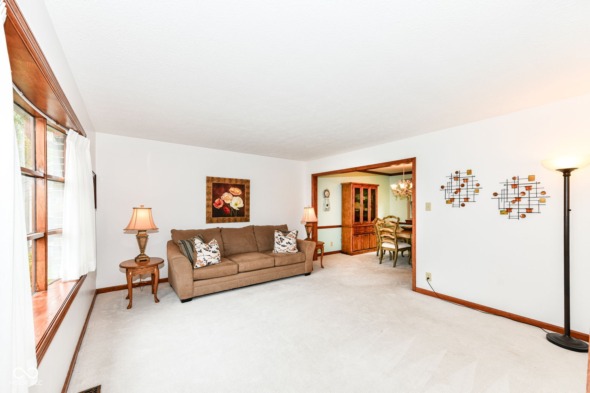 5516 Ridge Hill Way