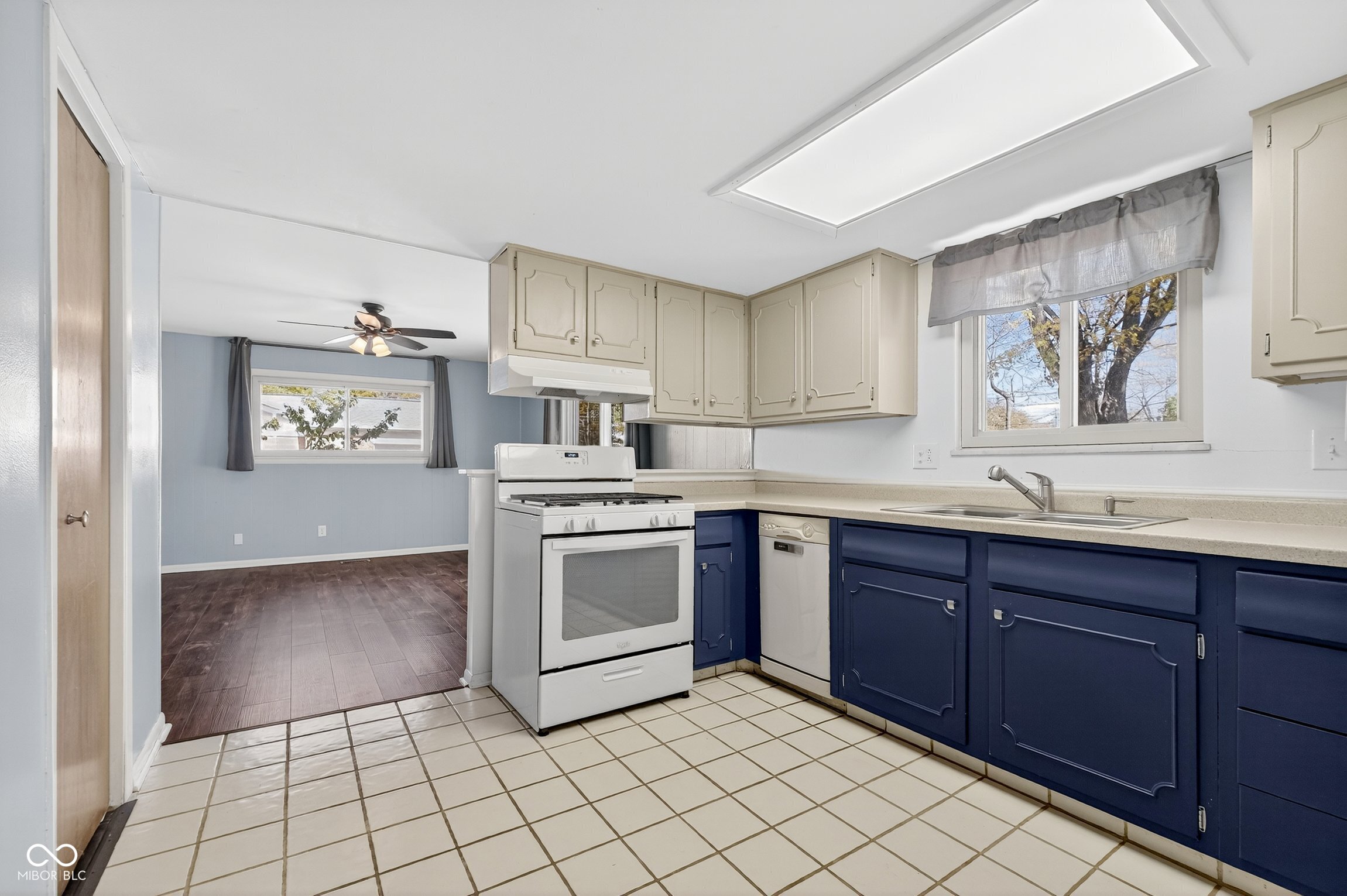 8073 Wallingwood Drive