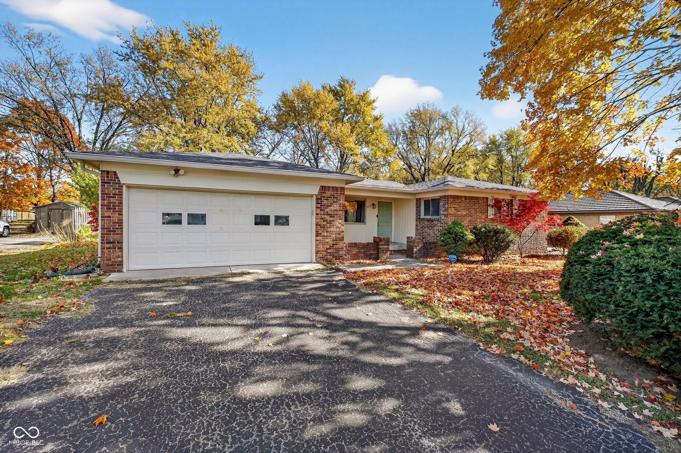 8073 Wallingwood Drive