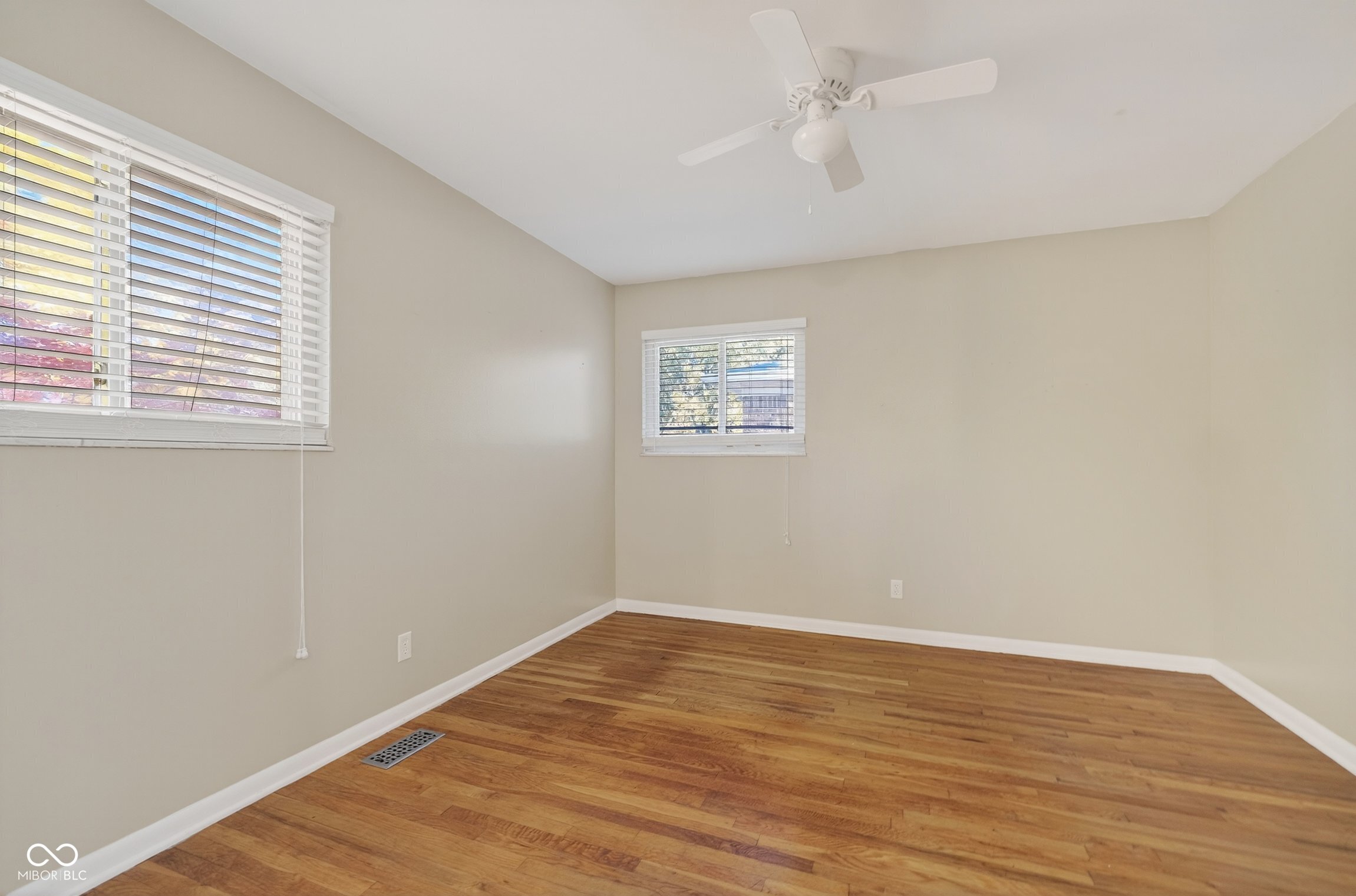 8073 Wallingwood Drive