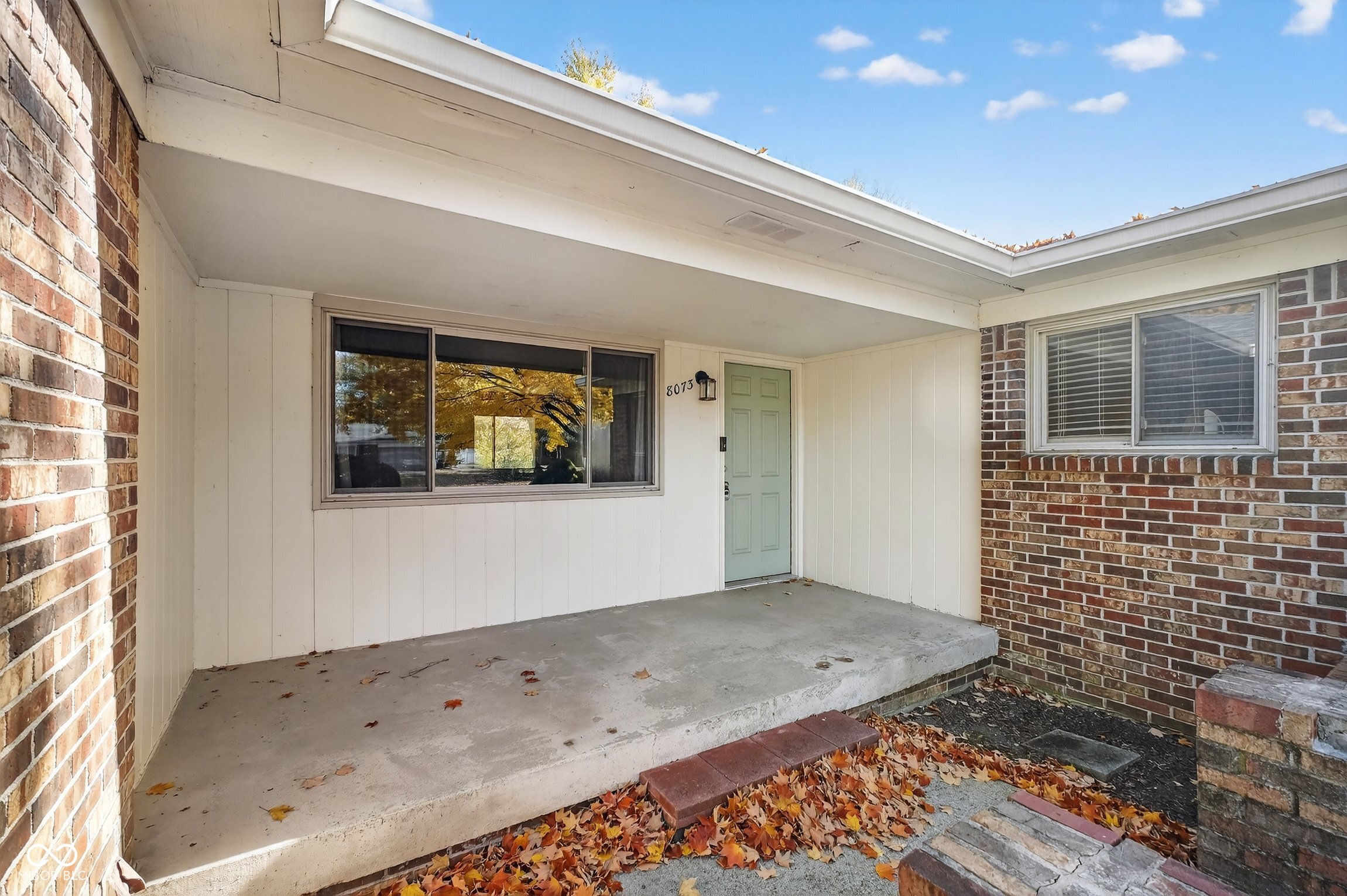 8073 Wallingwood Drive