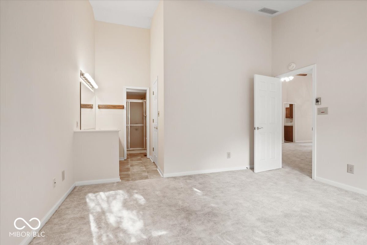 5214 Greenwillow Court Unit: 27