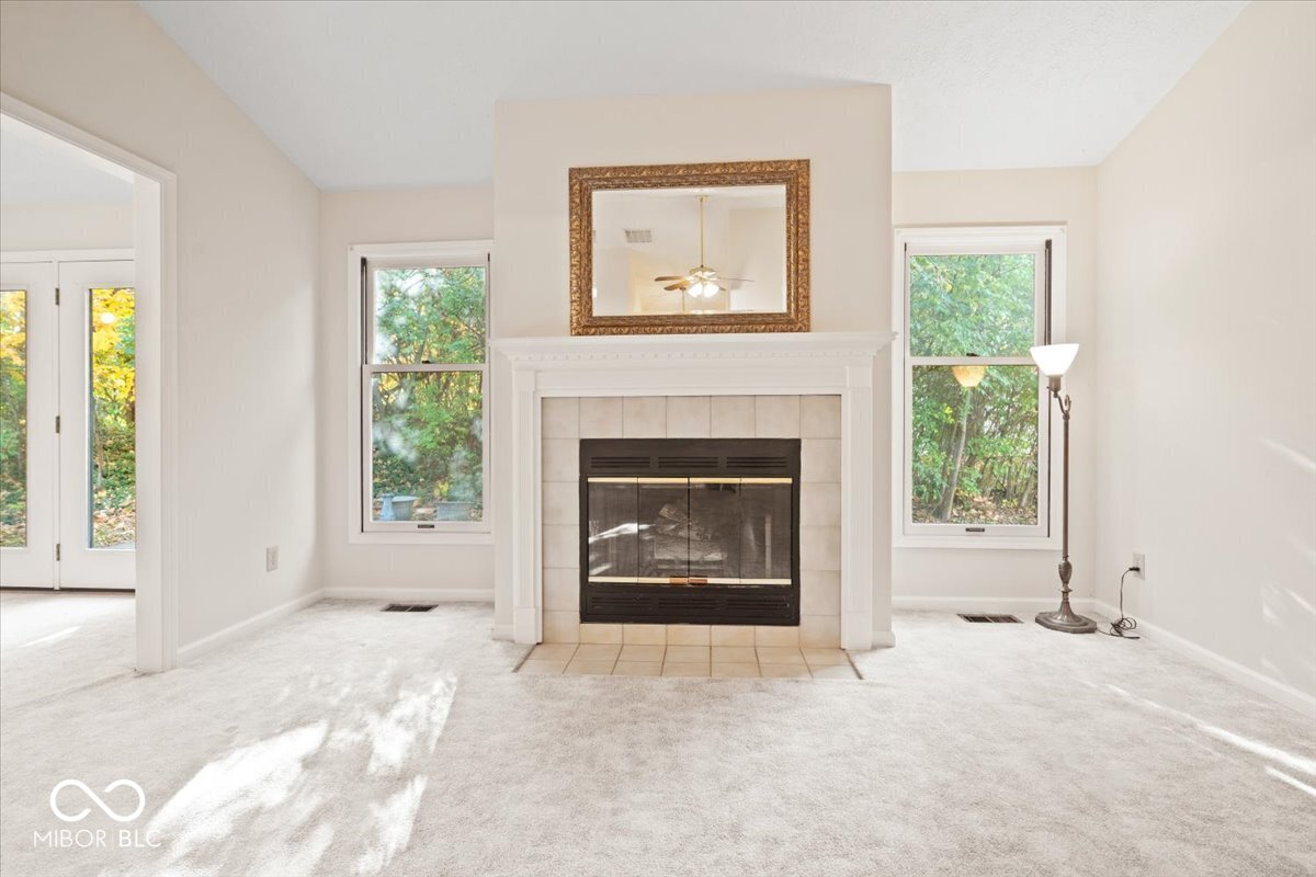 5214 Greenwillow Court Unit: 27