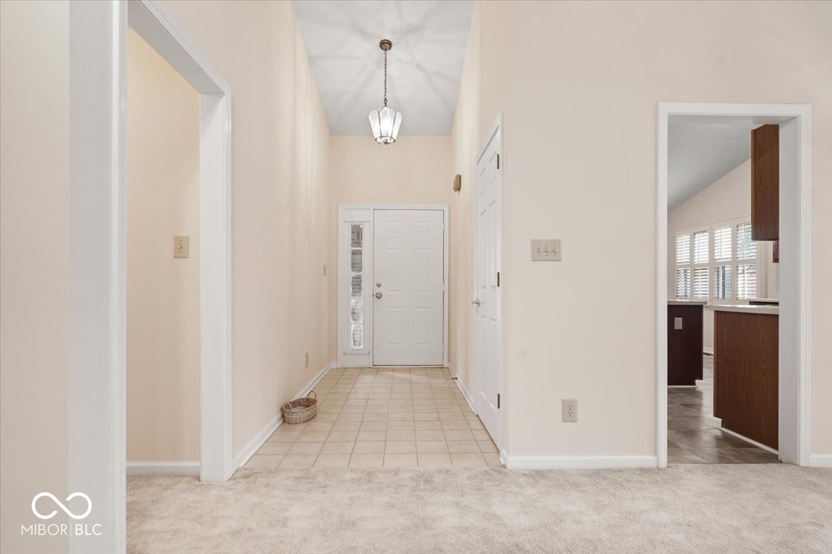 5214 Greenwillow Court Unit: 27