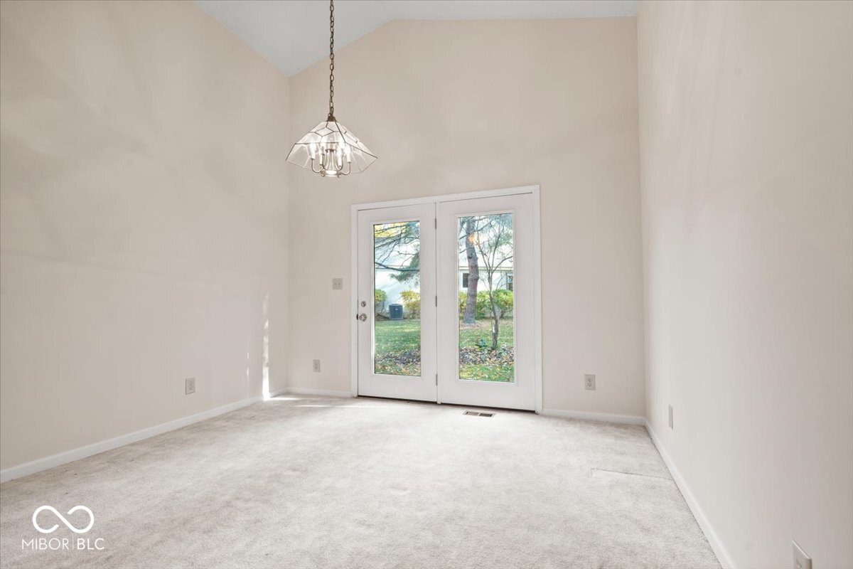 5214 Greenwillow Court Unit: 27