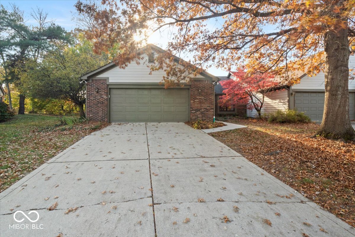 5214 Greenwillow Court Unit: 27