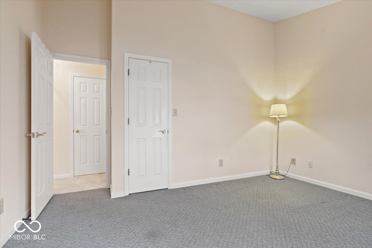 5214 Greenwillow Court Unit: 27