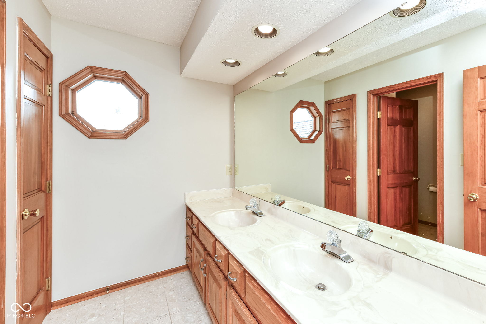 12112 Pearl Bay Ridge