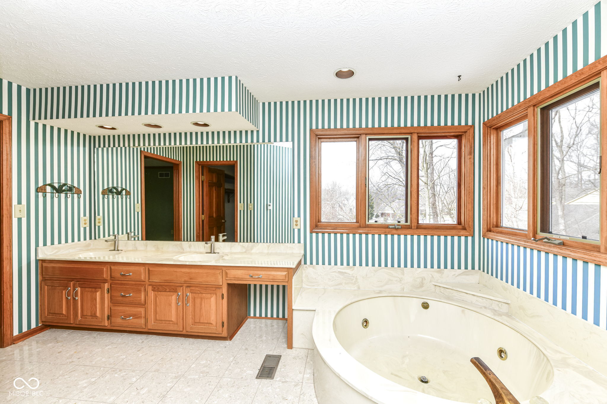 12112 Pearl Bay Ridge