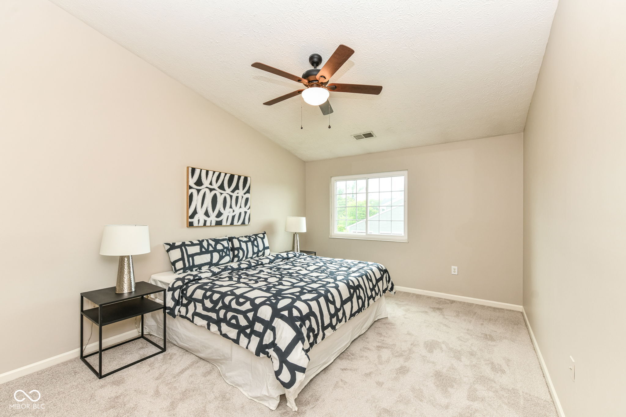 211 Faulkner Court Unit: 207