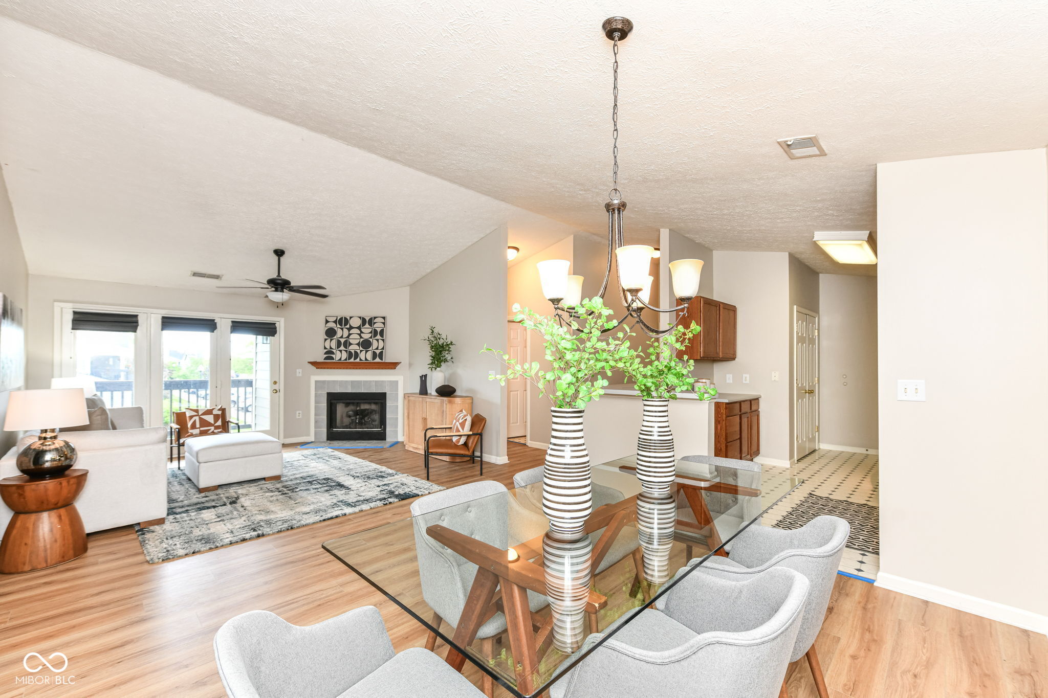 211 Faulkner Court Unit: 207