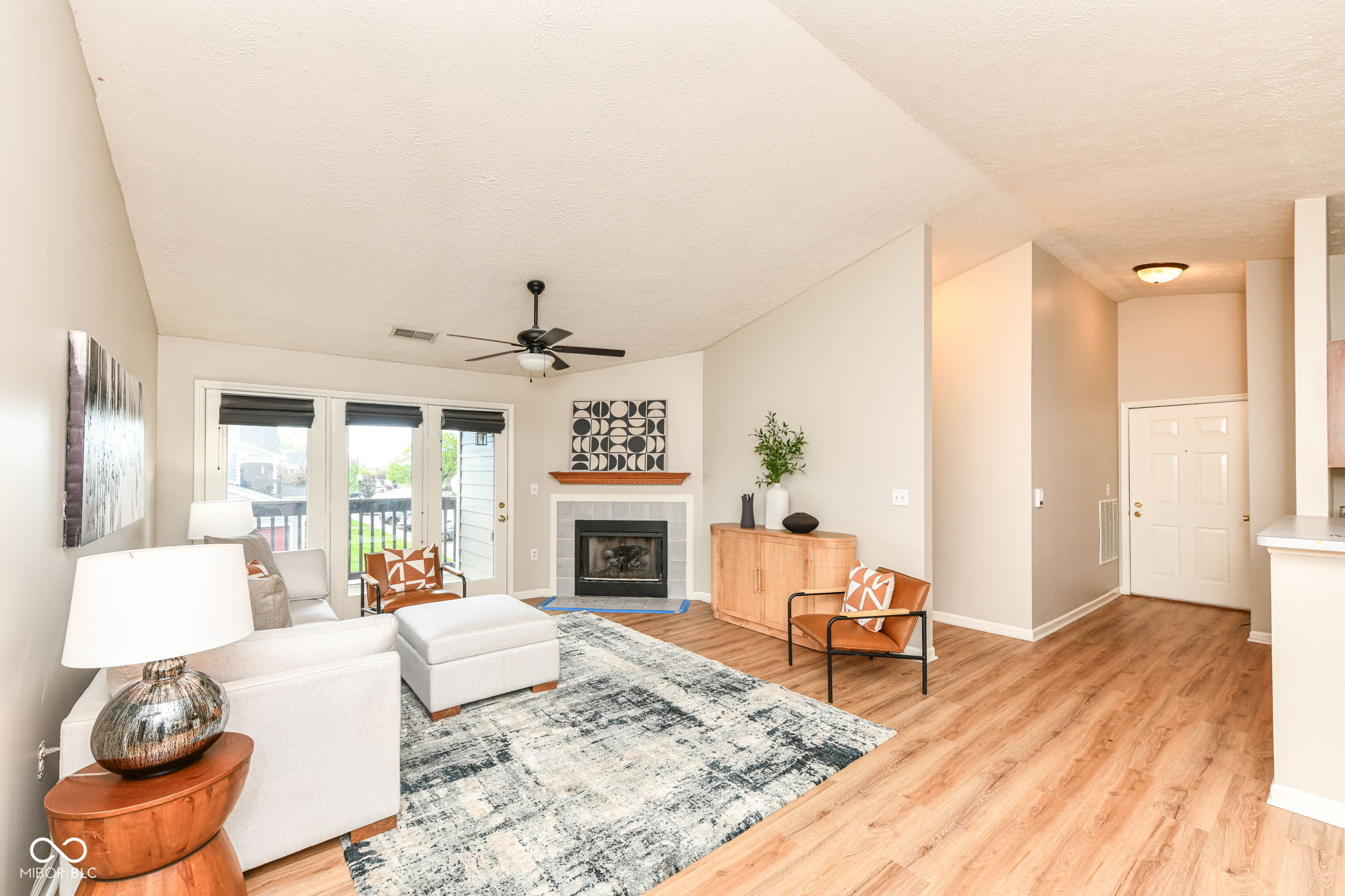 211 Faulkner Court Unit: 207