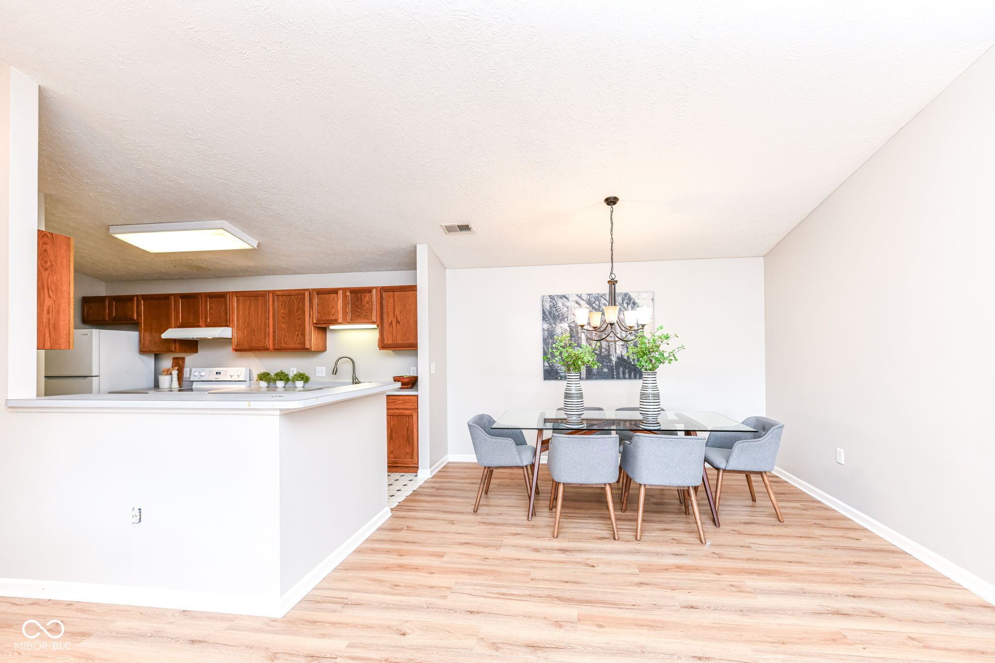 211 Faulkner Court Unit: 207