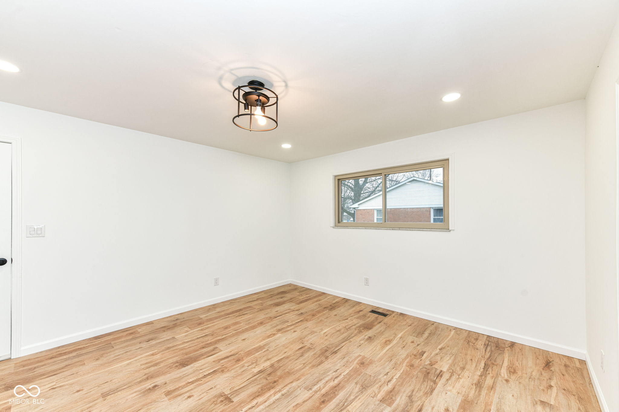 8073 Wallingwood Drive