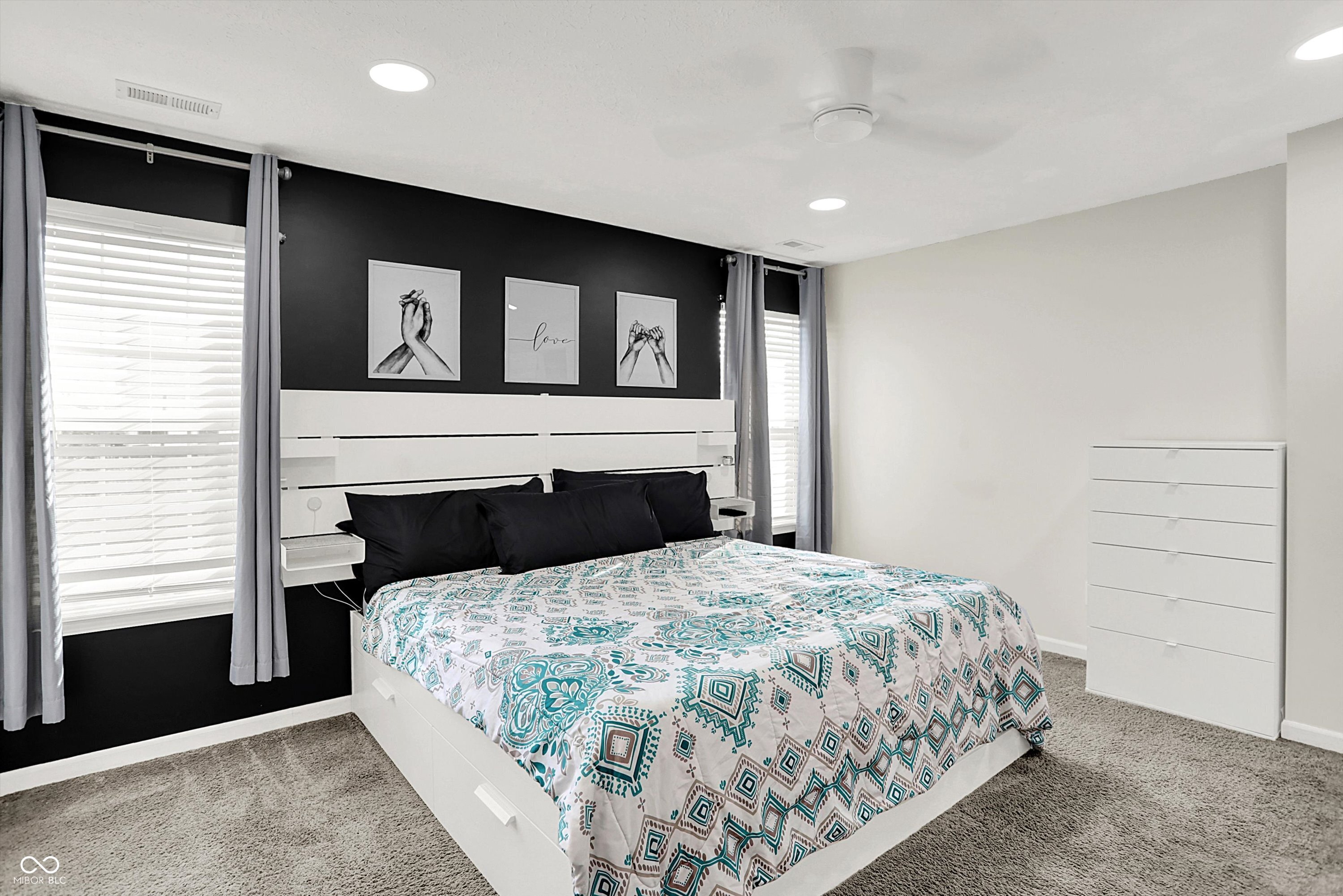 6205 Glebe Drive
