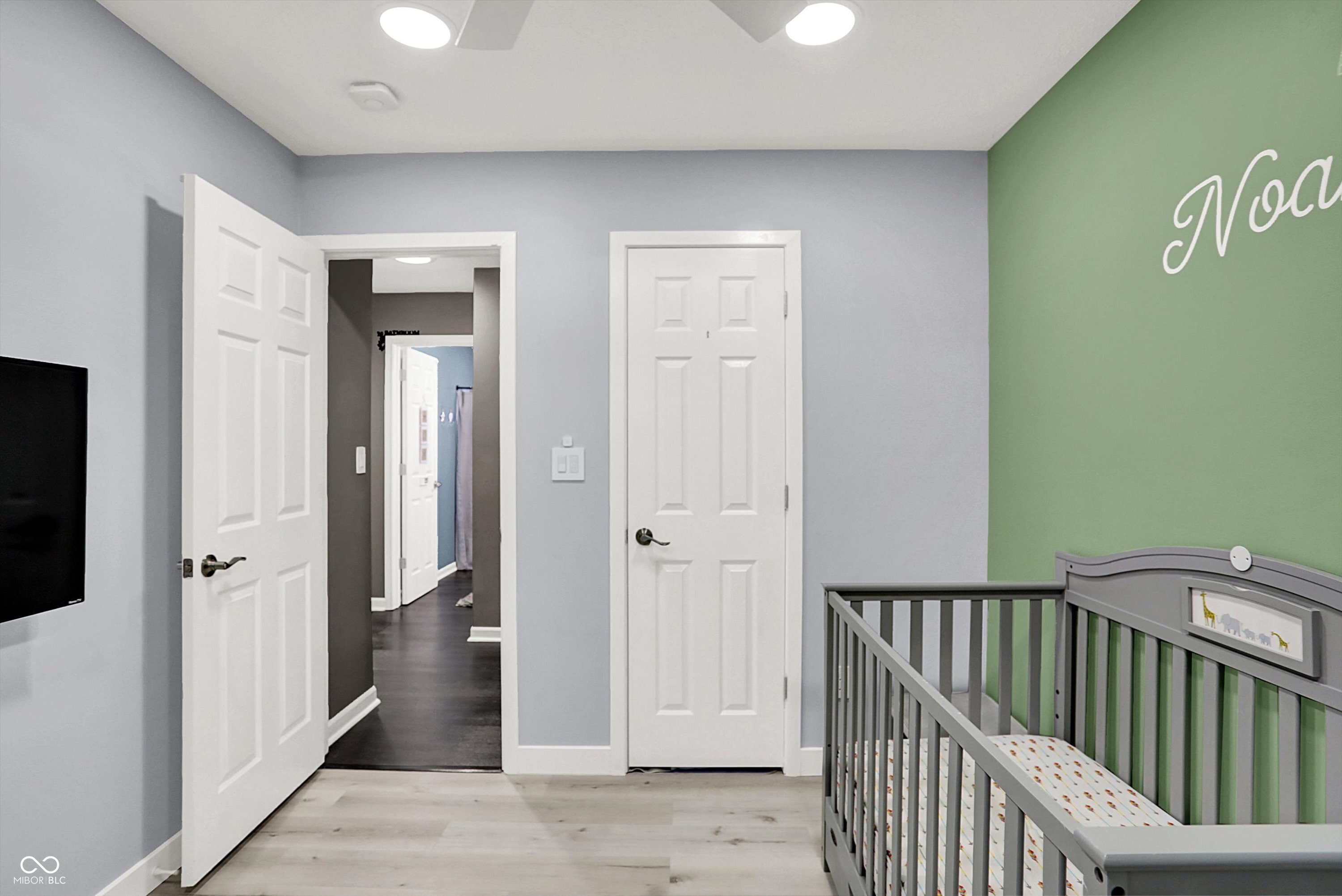 6205 Glebe Drive