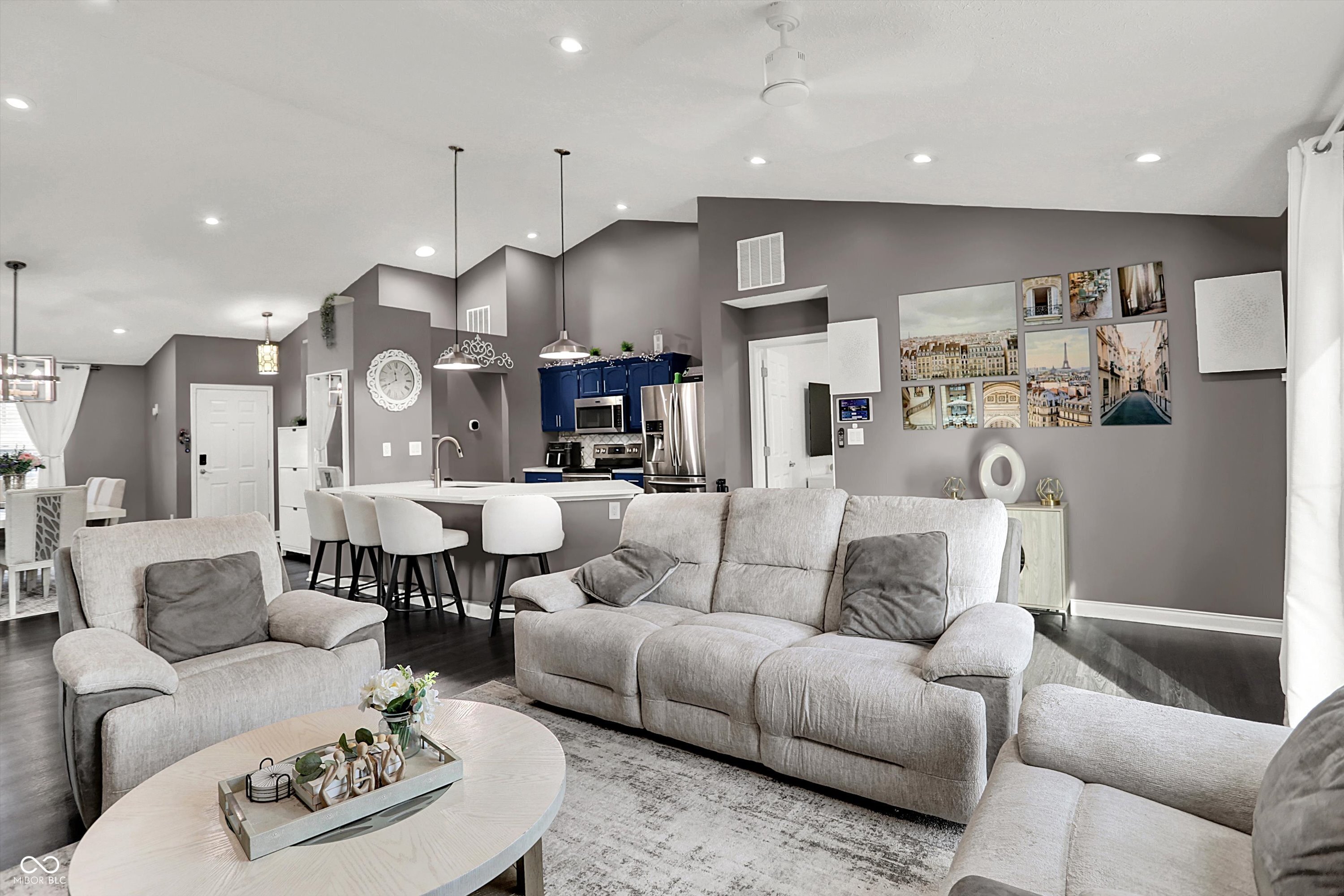6205 Glebe Drive