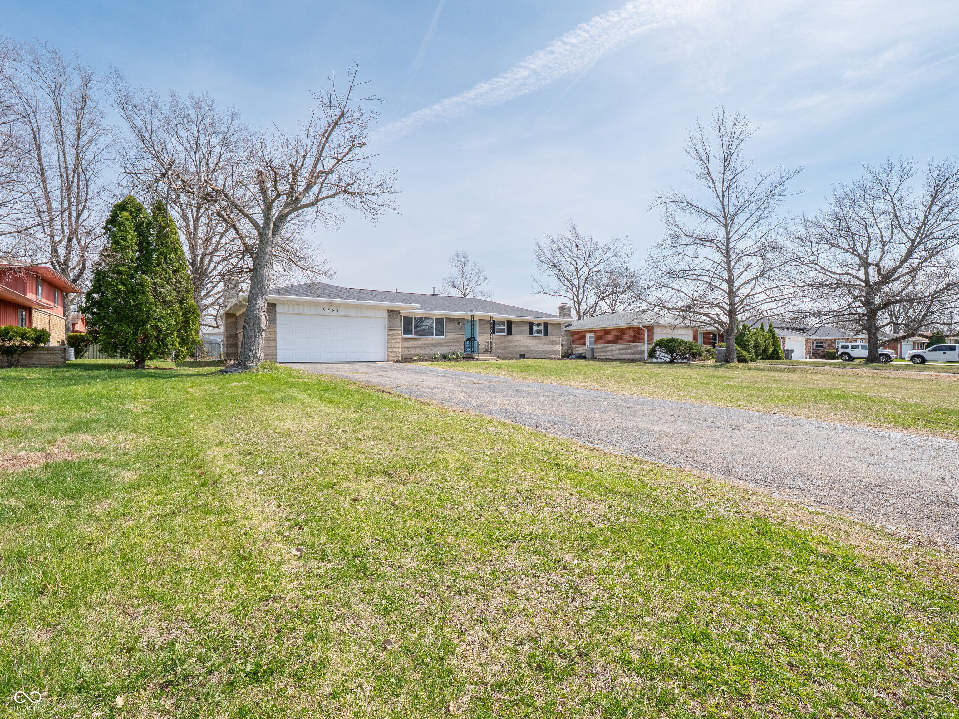 5355 N Kenmore Road