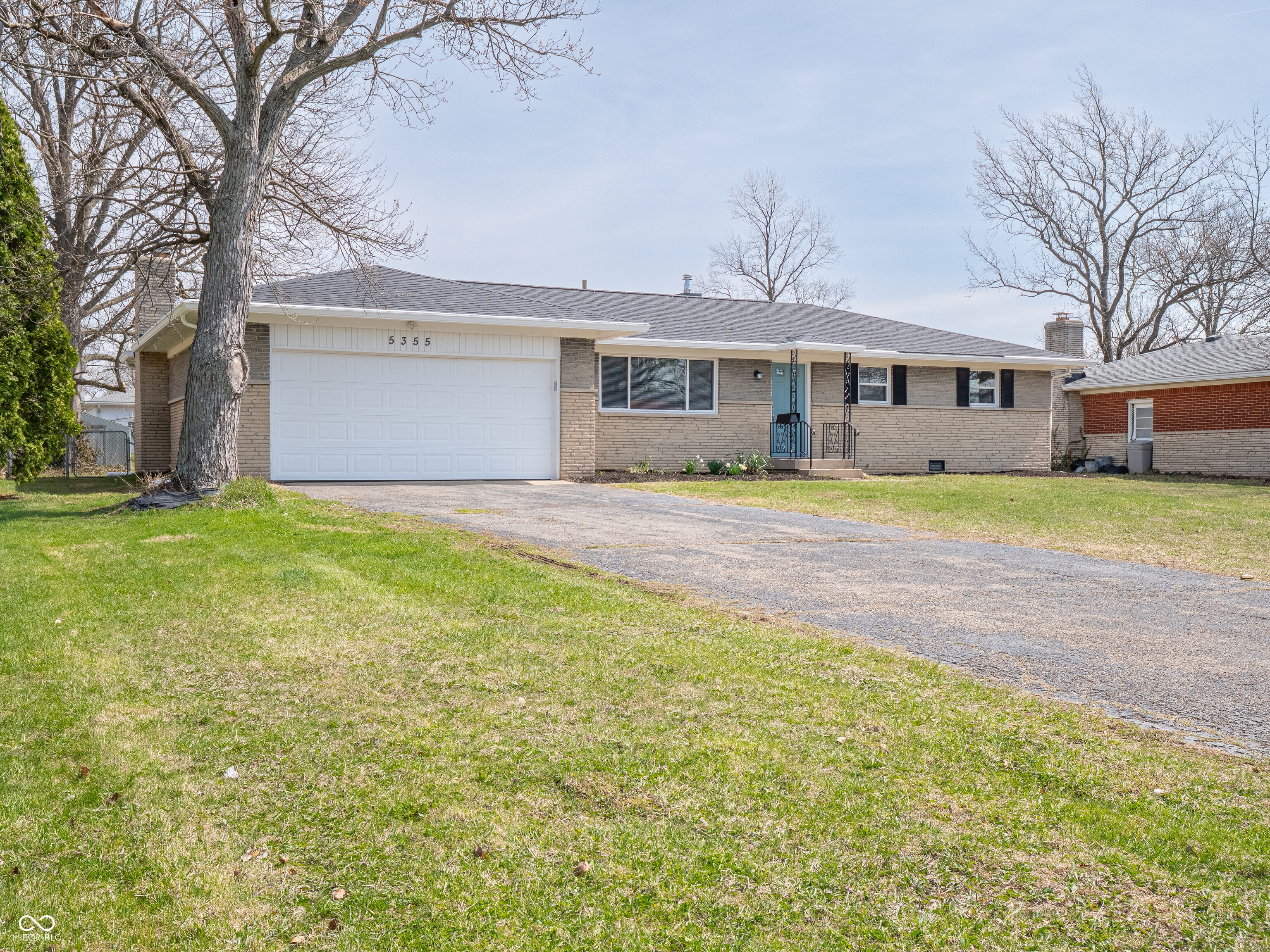 5355 N Kenmore Road