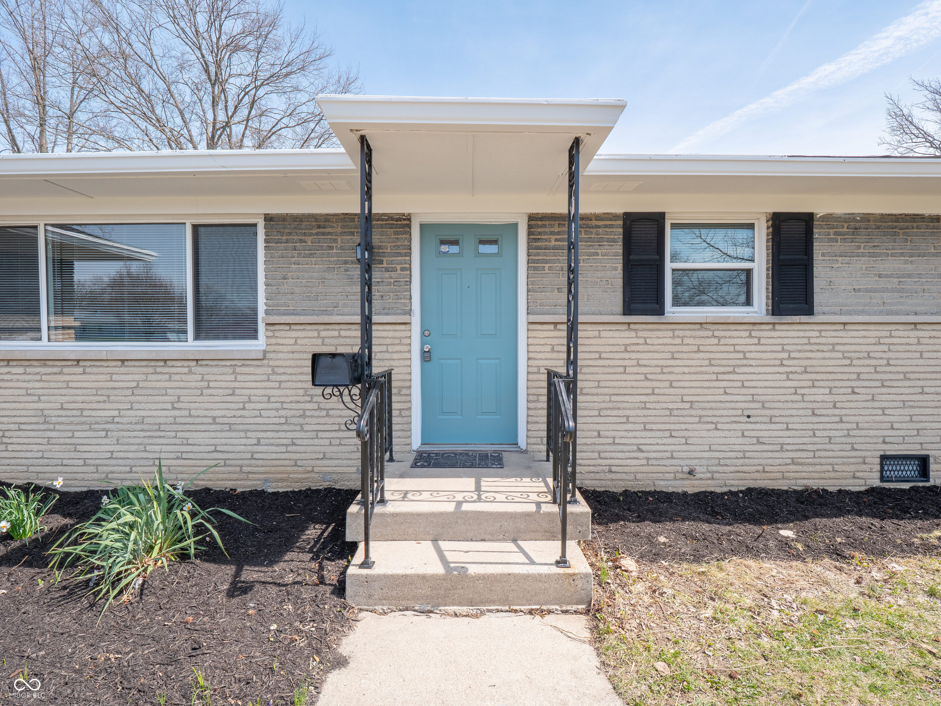 5355 N Kenmore Road