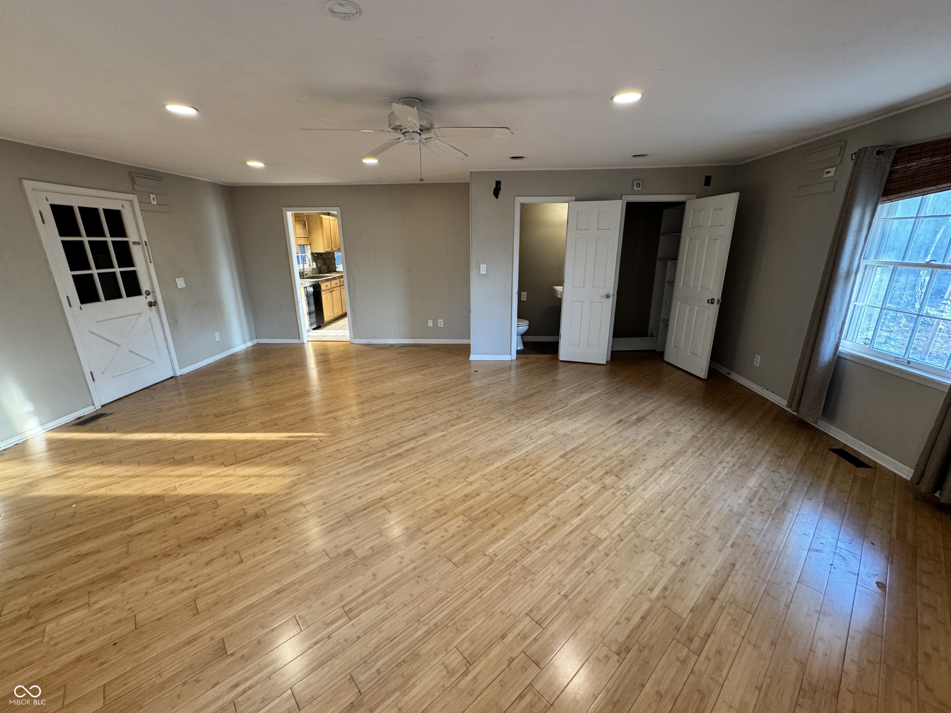 7425 Dean Road