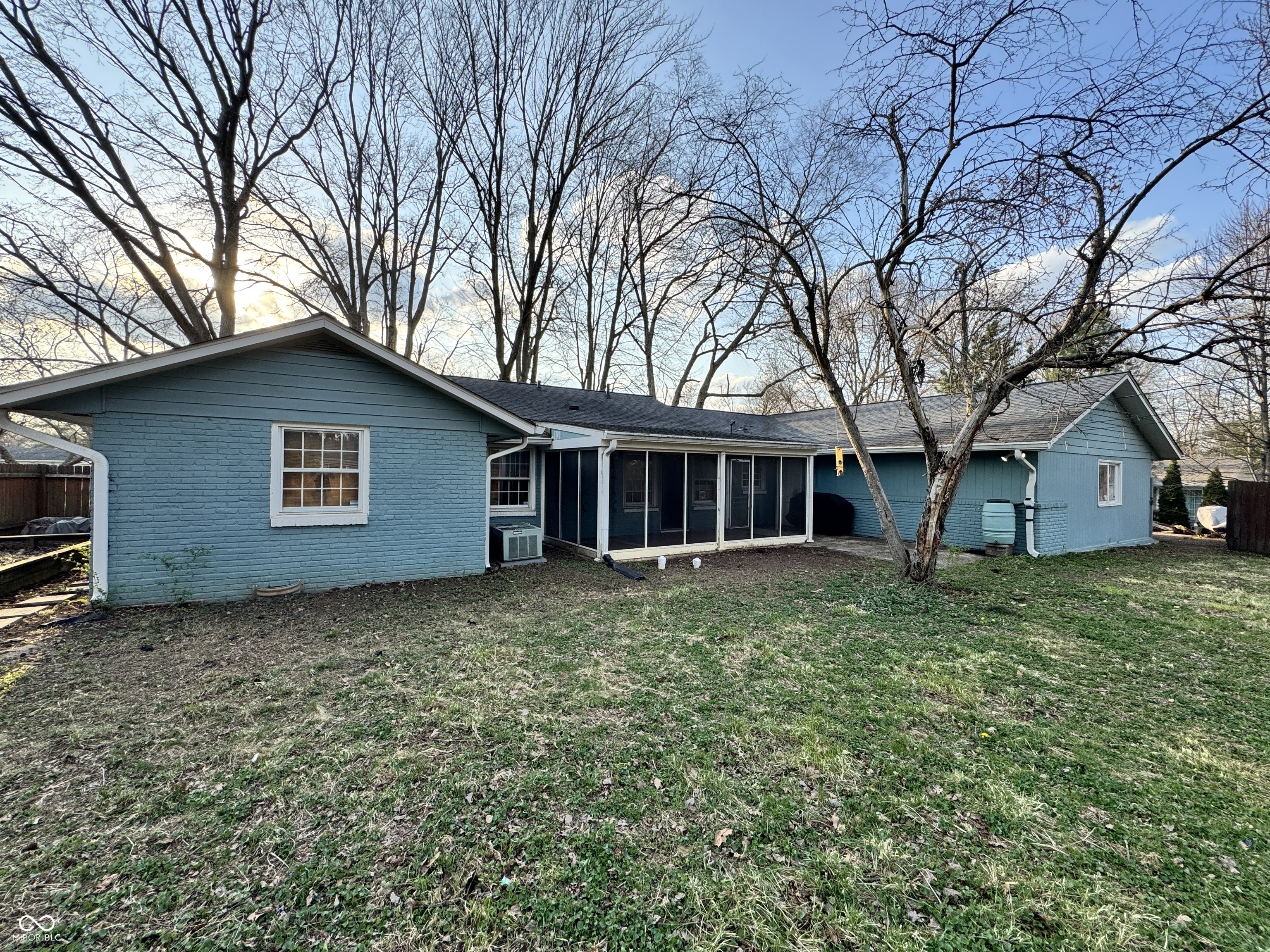 7425 Dean Road